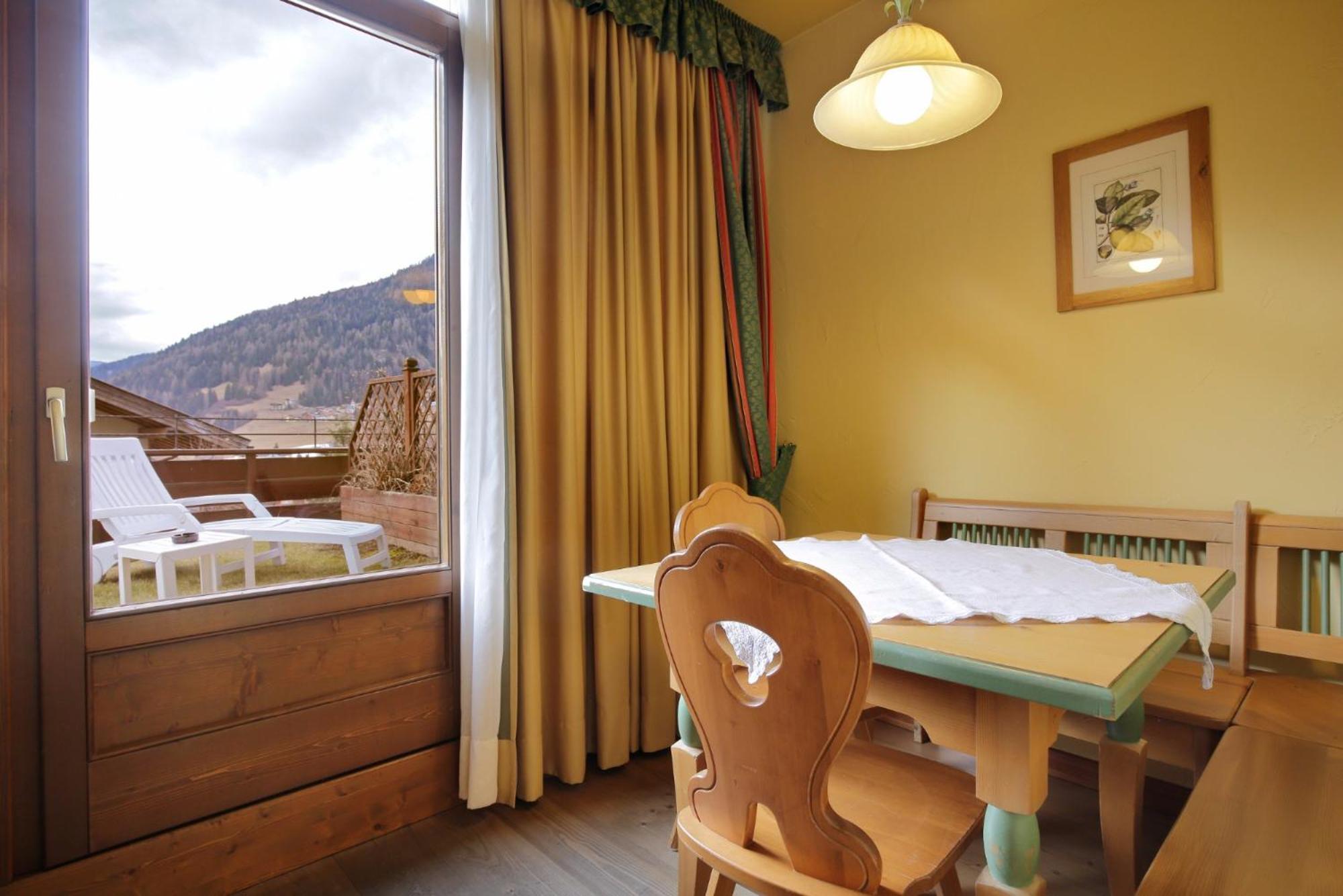 Junior Suite with Balcony photo 2