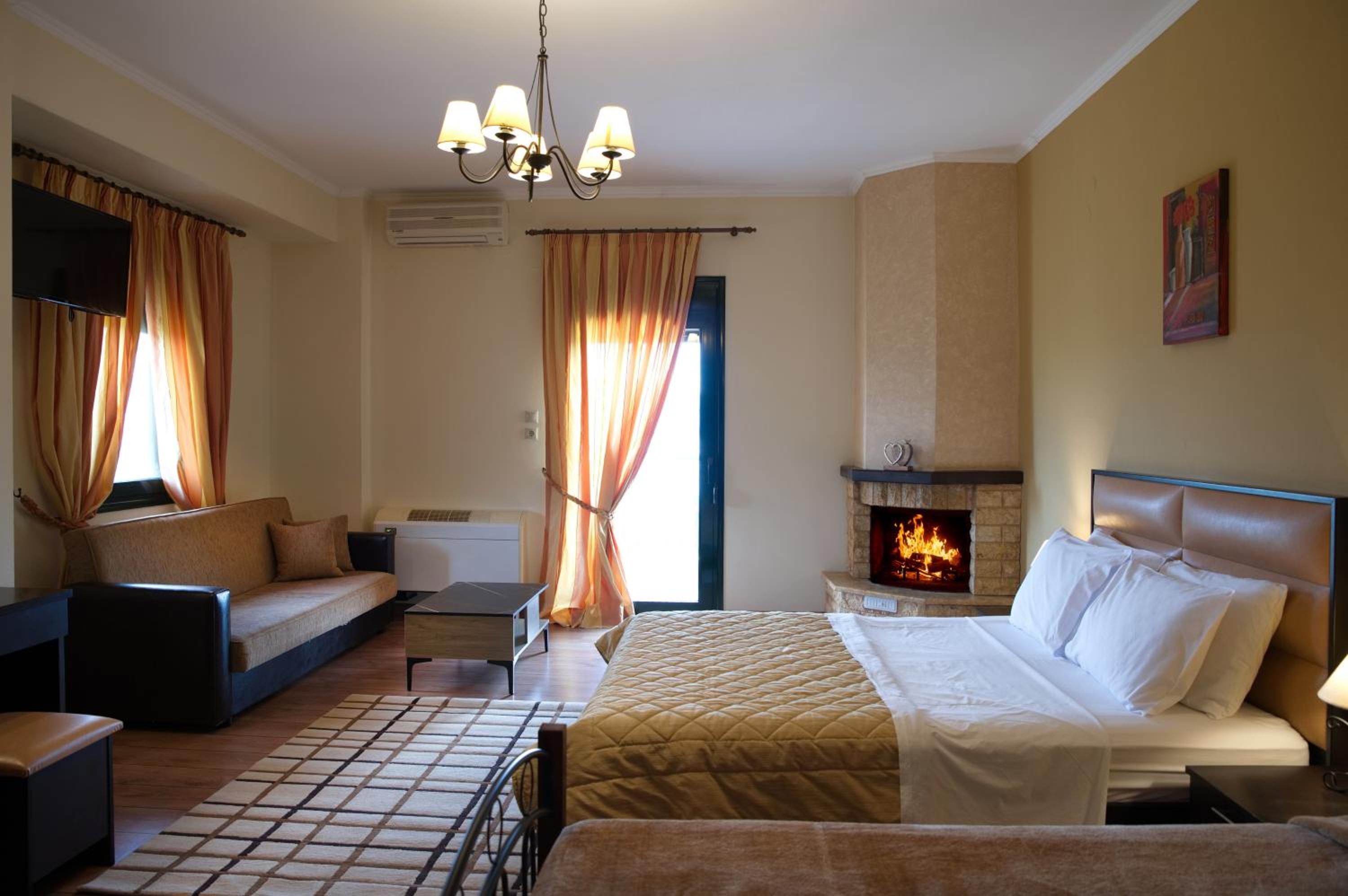 King Room with Lake View photo 2