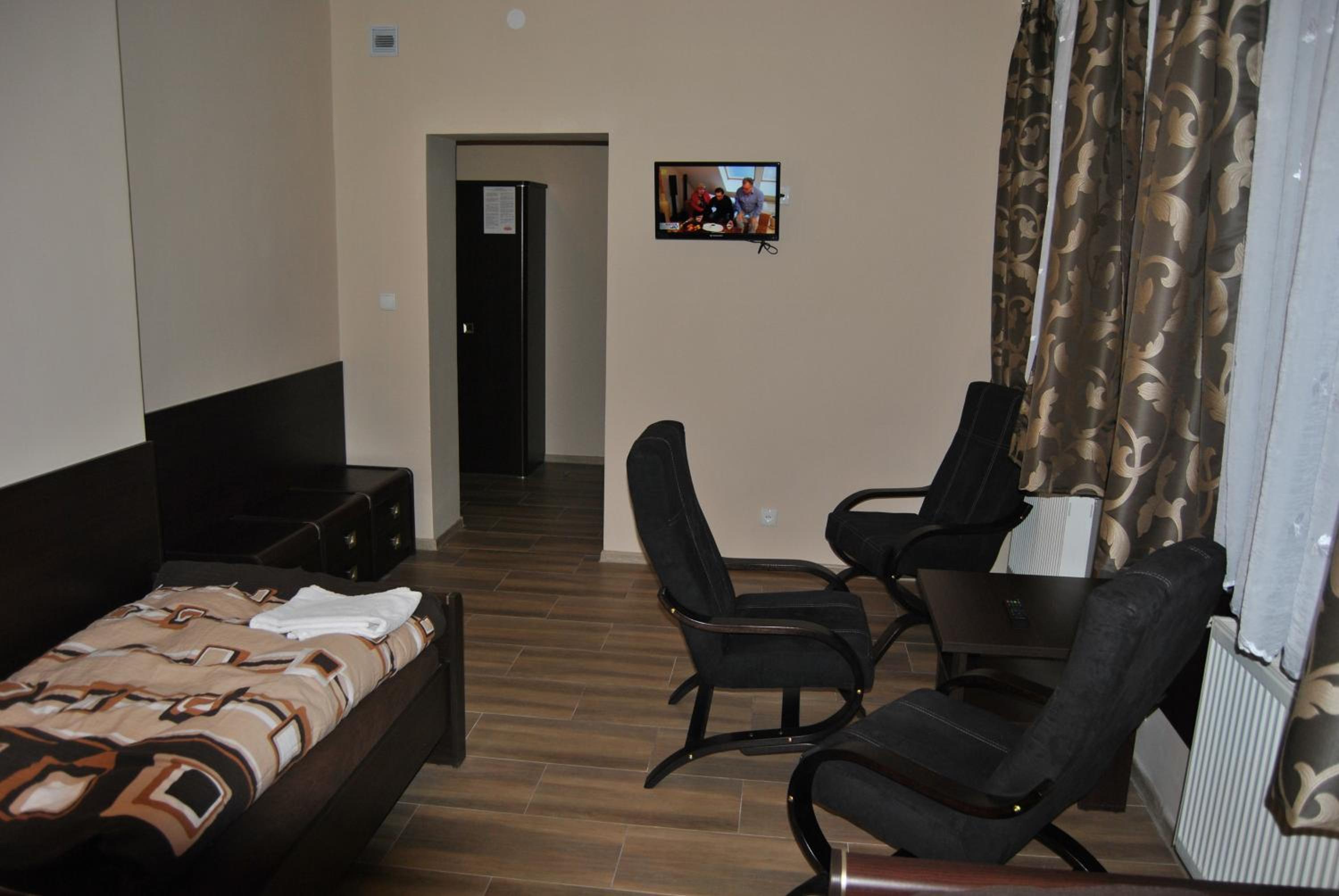 Triple Room with Private Bathroom - Photo 5