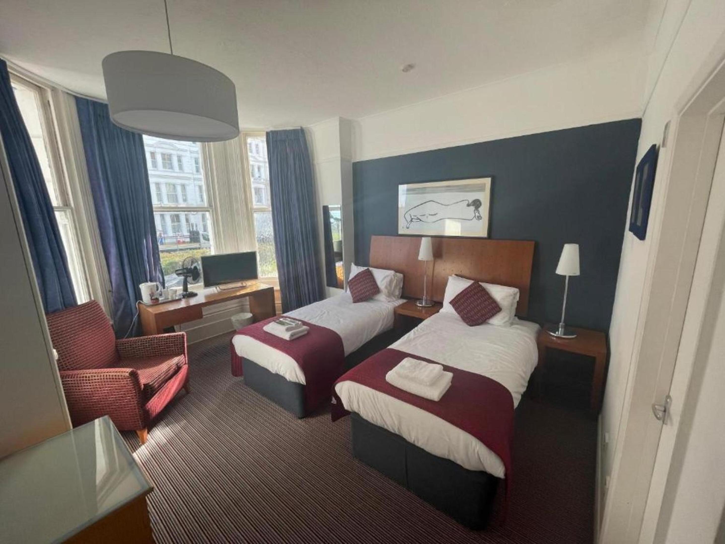 Twin Room with Side Sea View
