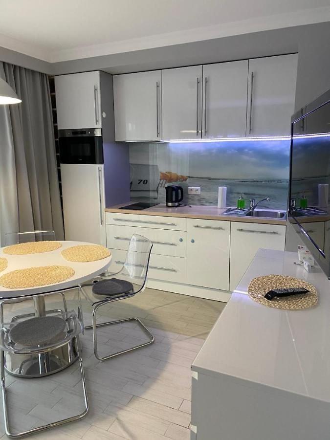 One-Bedroom Apartment with Balcony photo 2
