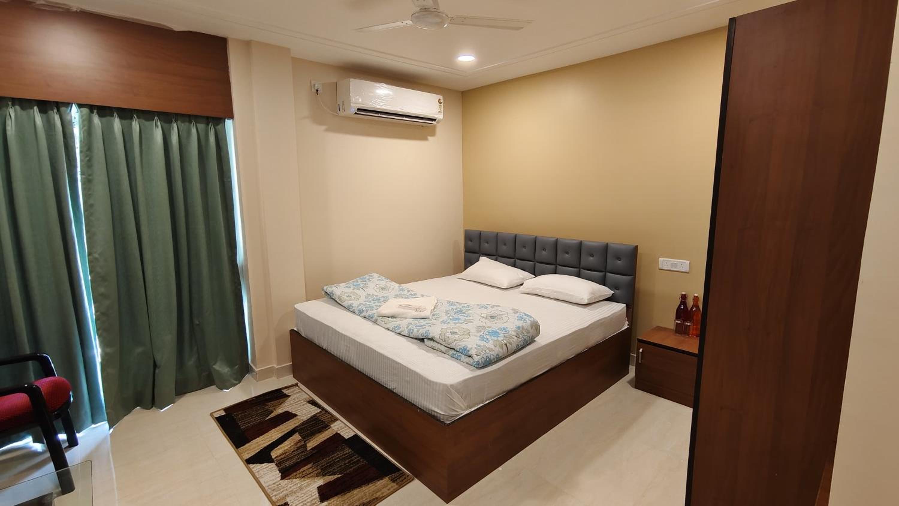 King Room With Balcony