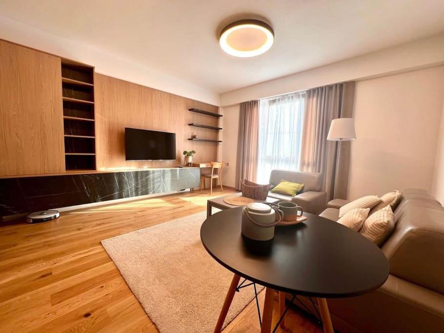 One-Bedroom Apartment photo 2