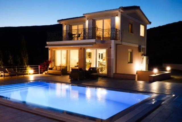 Villa with Private Pool photo 2