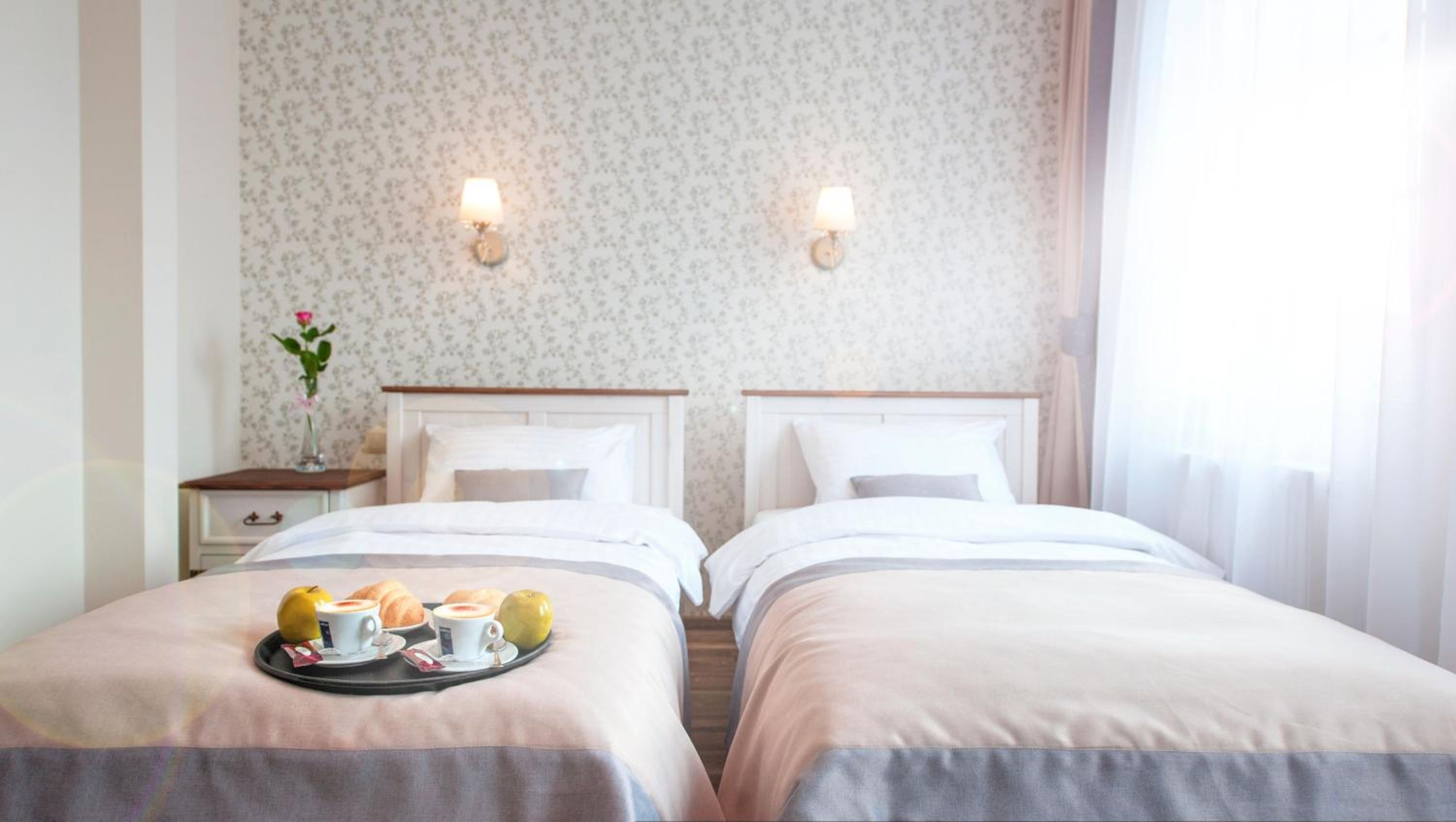 Deluxe Double or Twin Room - Photo 3