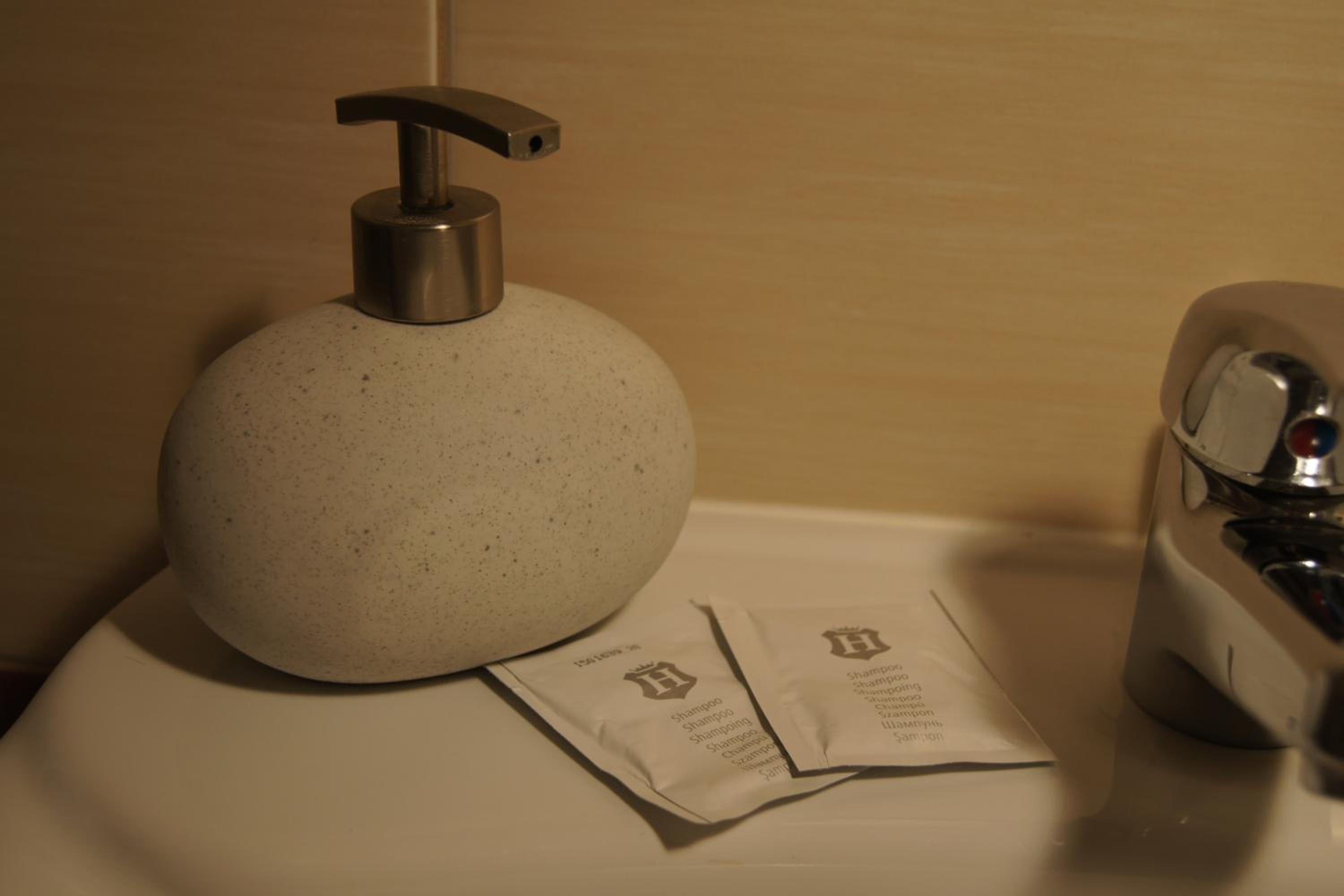 Deluxe Double or Twin Room - Photo 2