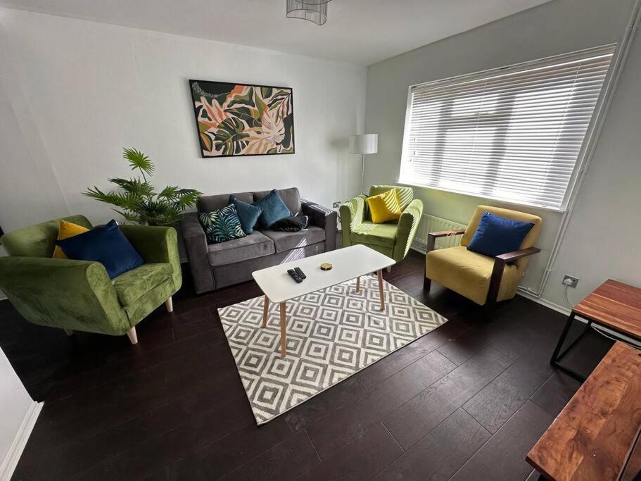 Three-Bedroom House photo 1