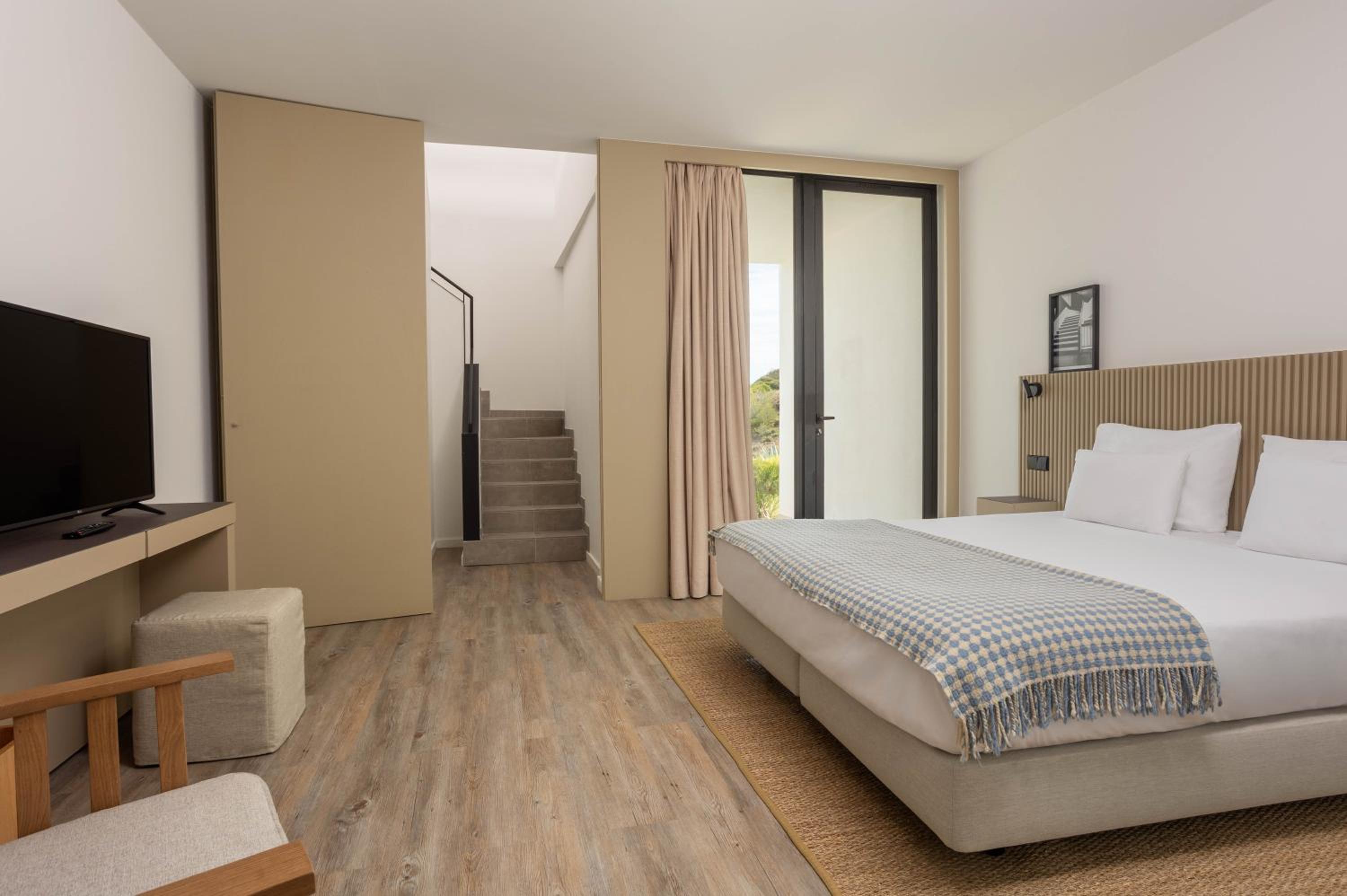 Duplex Suite - Photo 5