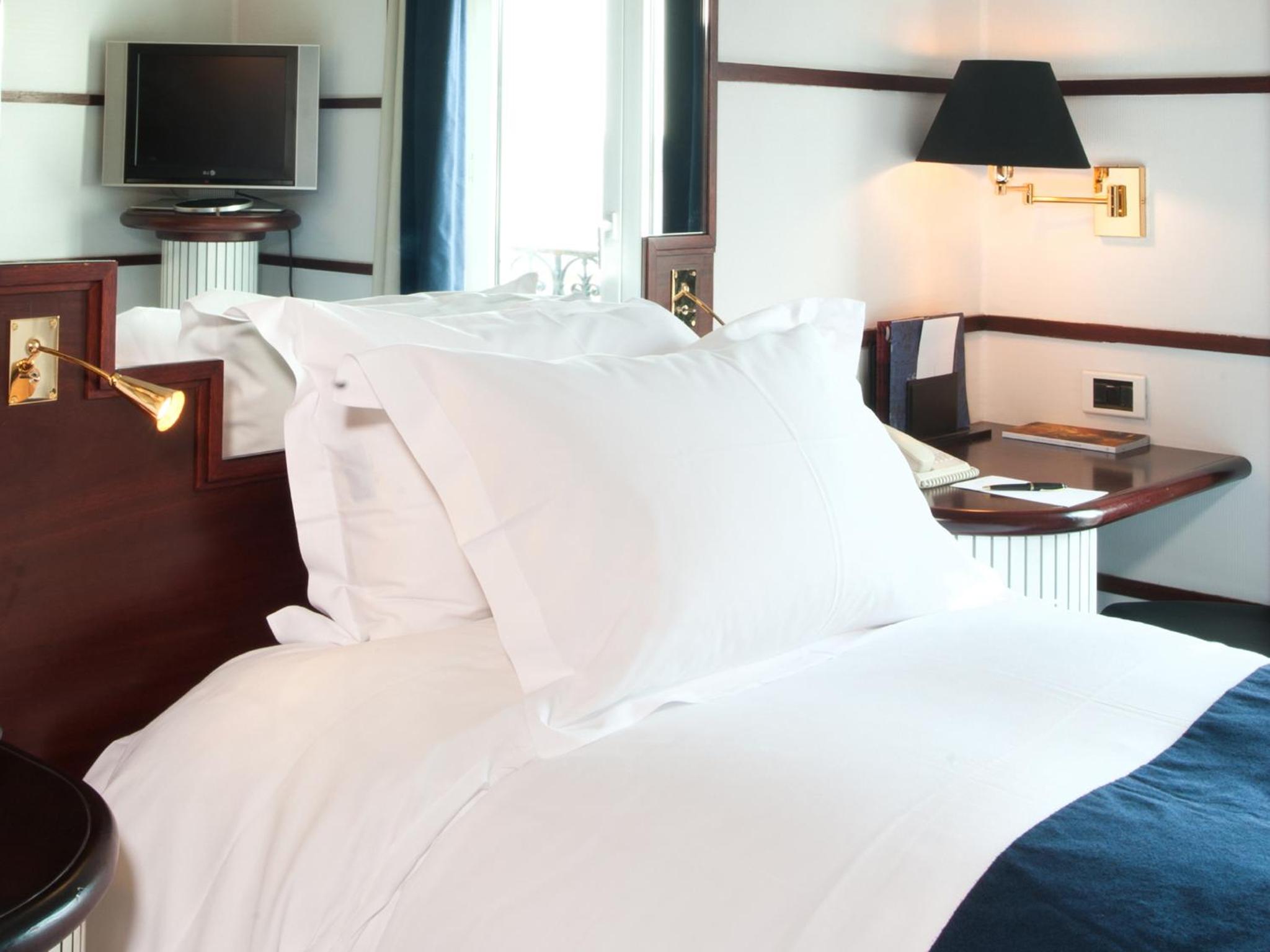 Classic Single Room with City View