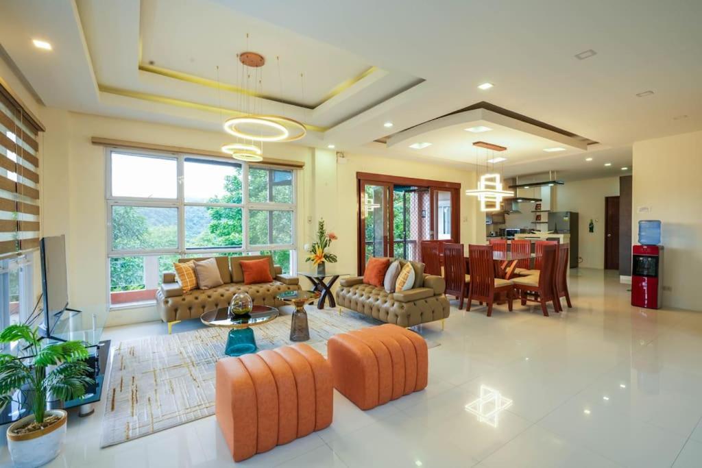 Villa photo 1