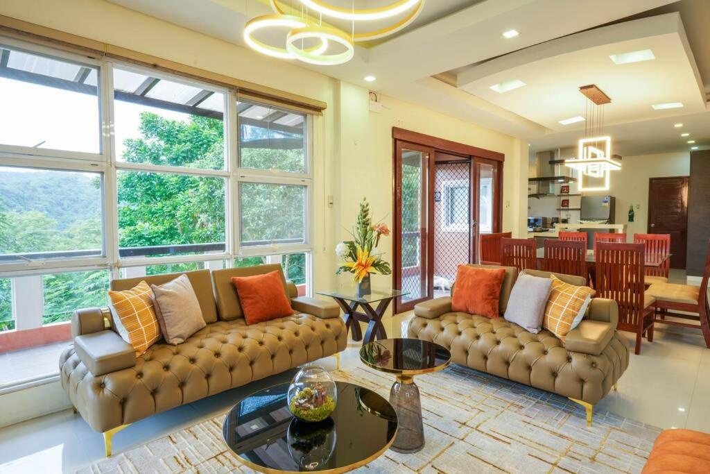 Villa photo 2