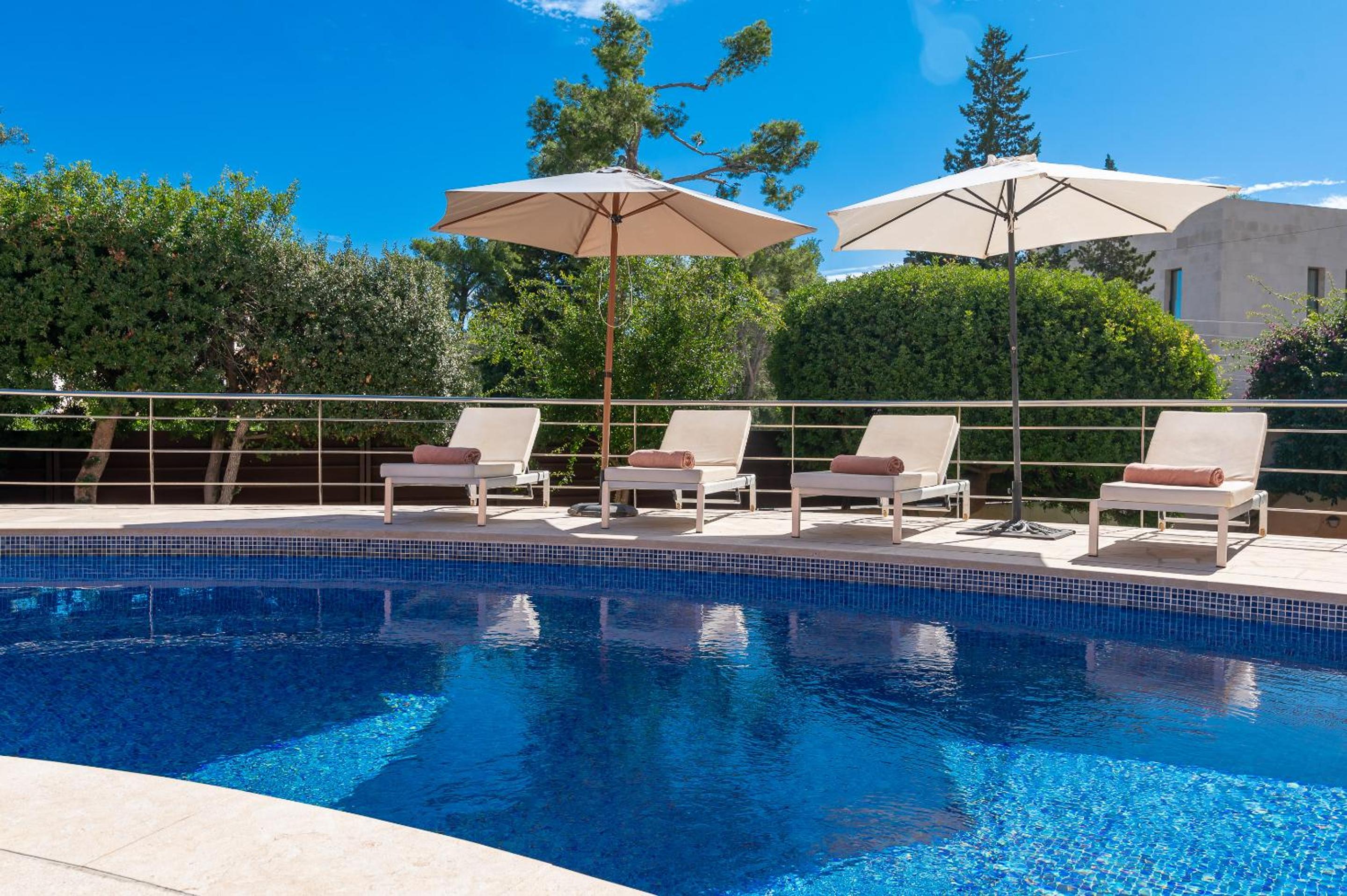 Villa with Private Pool photo 3