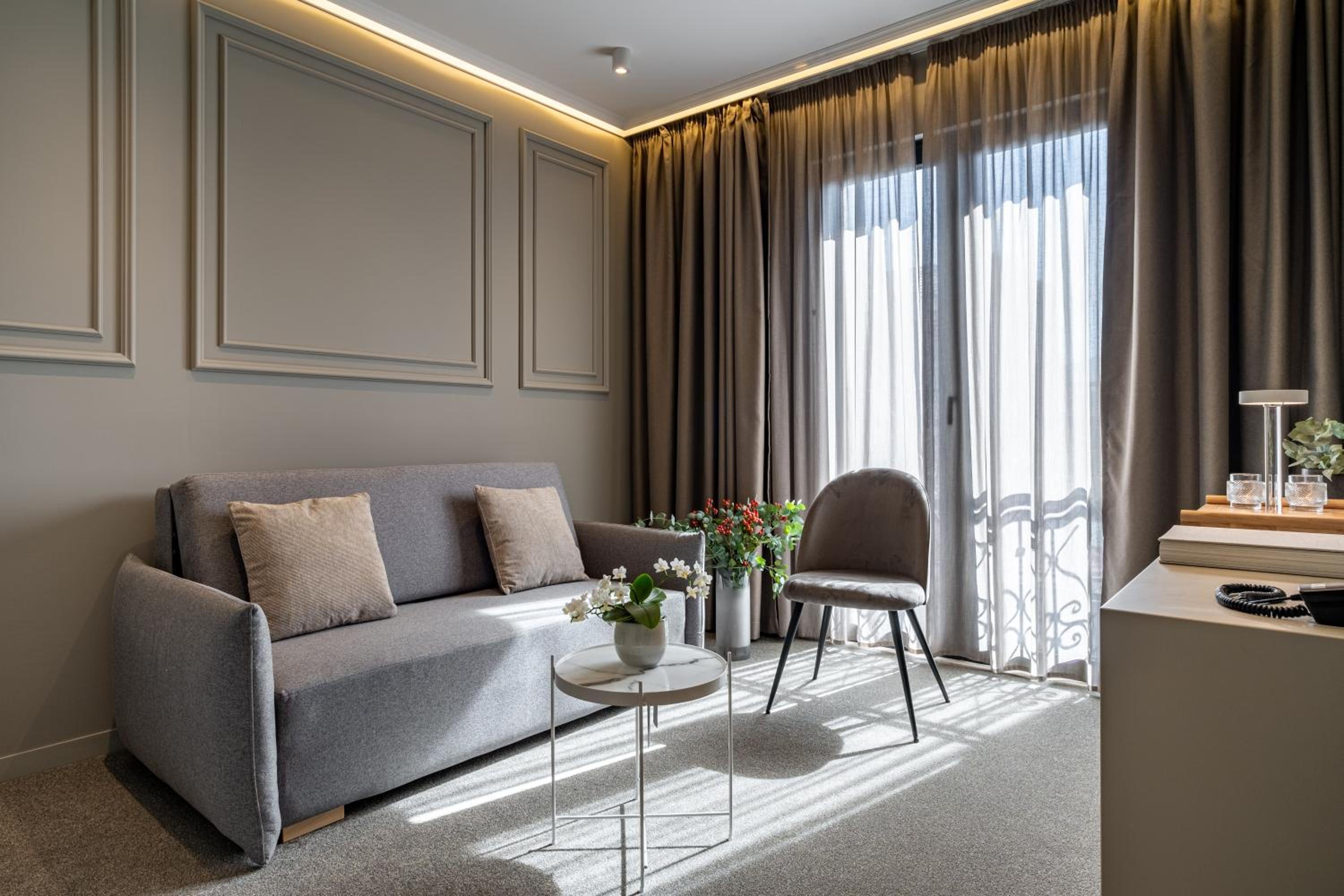 One-Bedroom Apartment with French Balcony and Mountain View