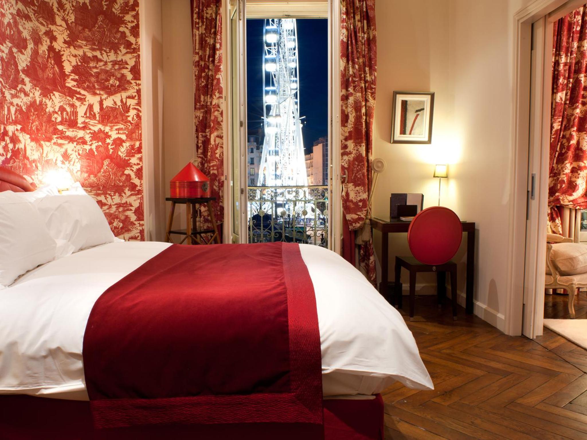 Junior Double Suite with City View