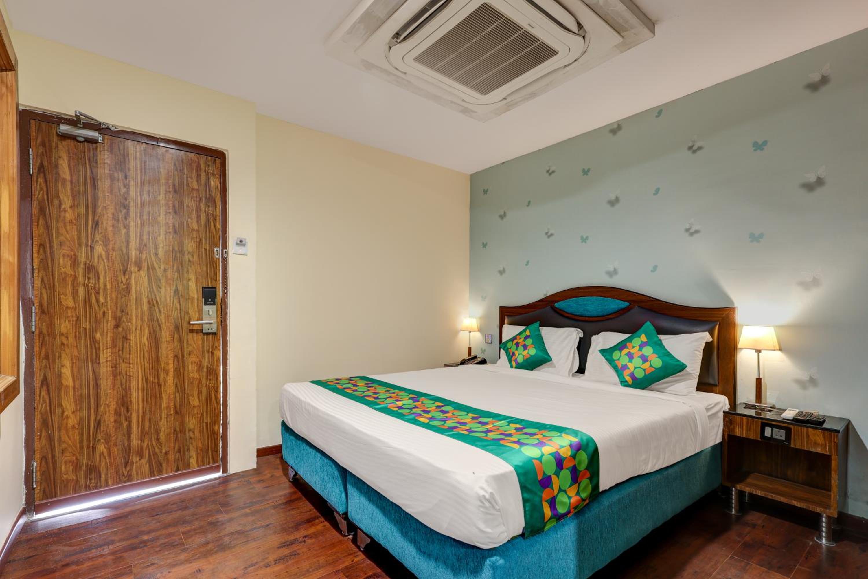 Standard Room with Beach View