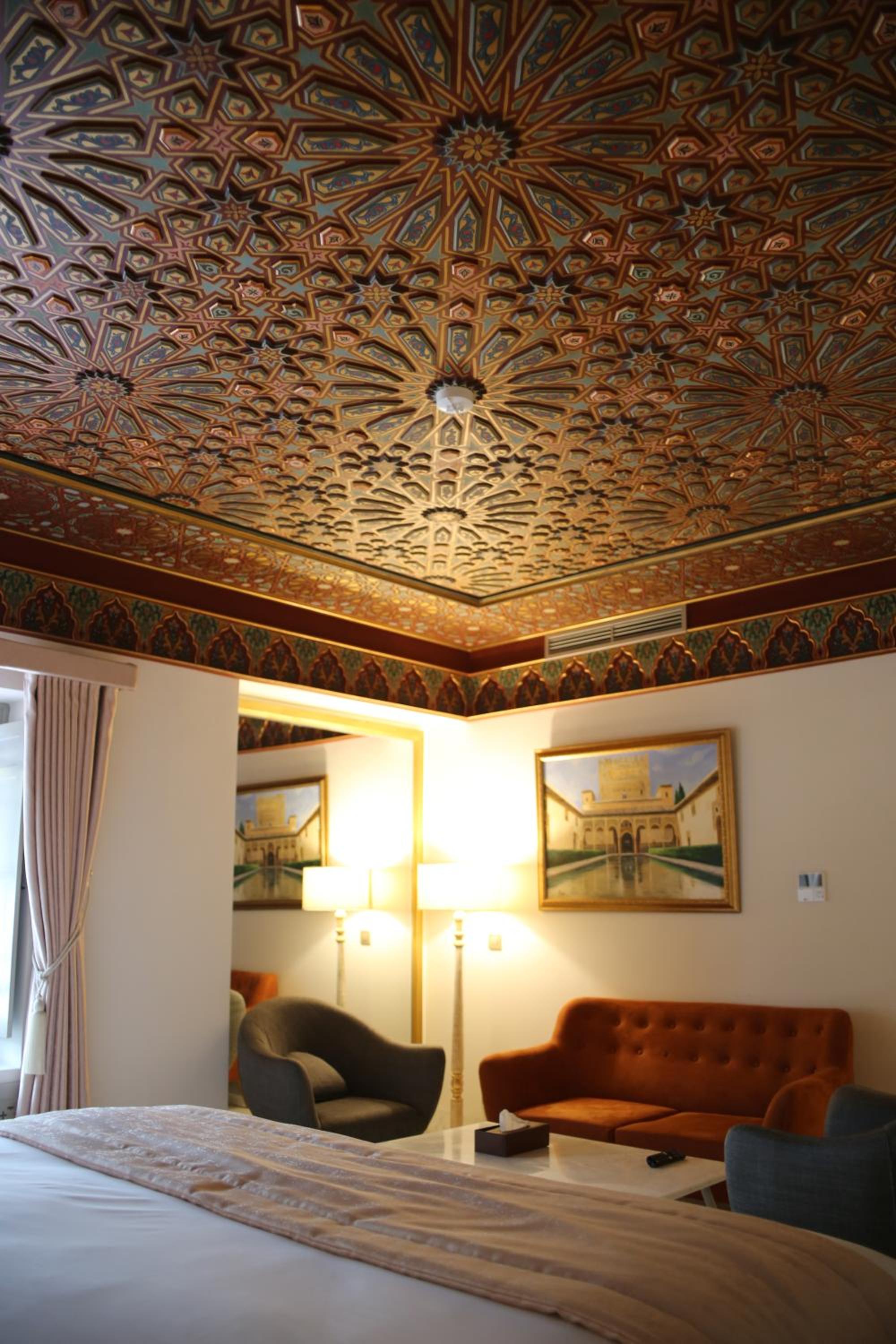 Deluxe Room - Photo 5