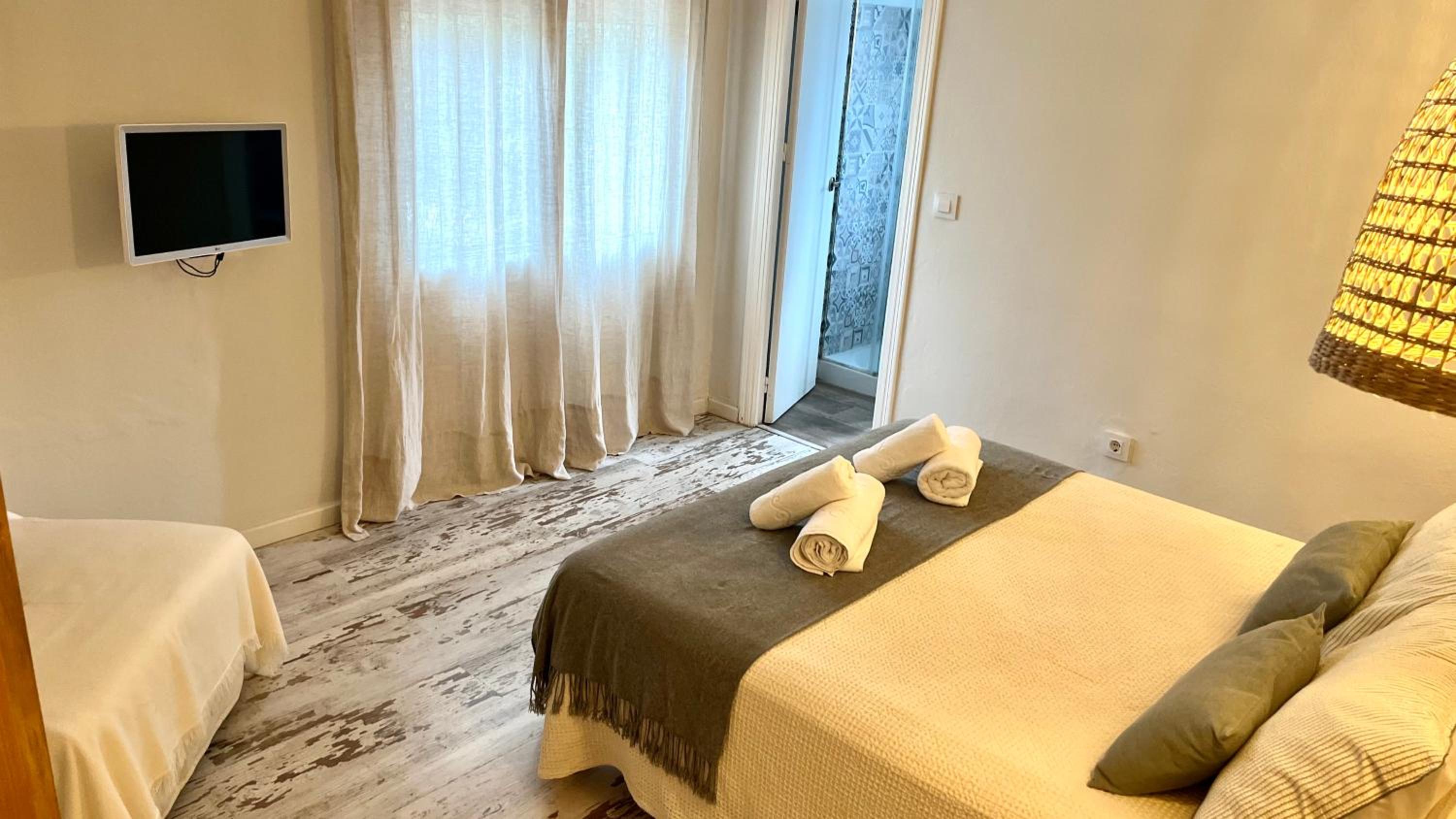 Double Room with Extra Bed photo 3