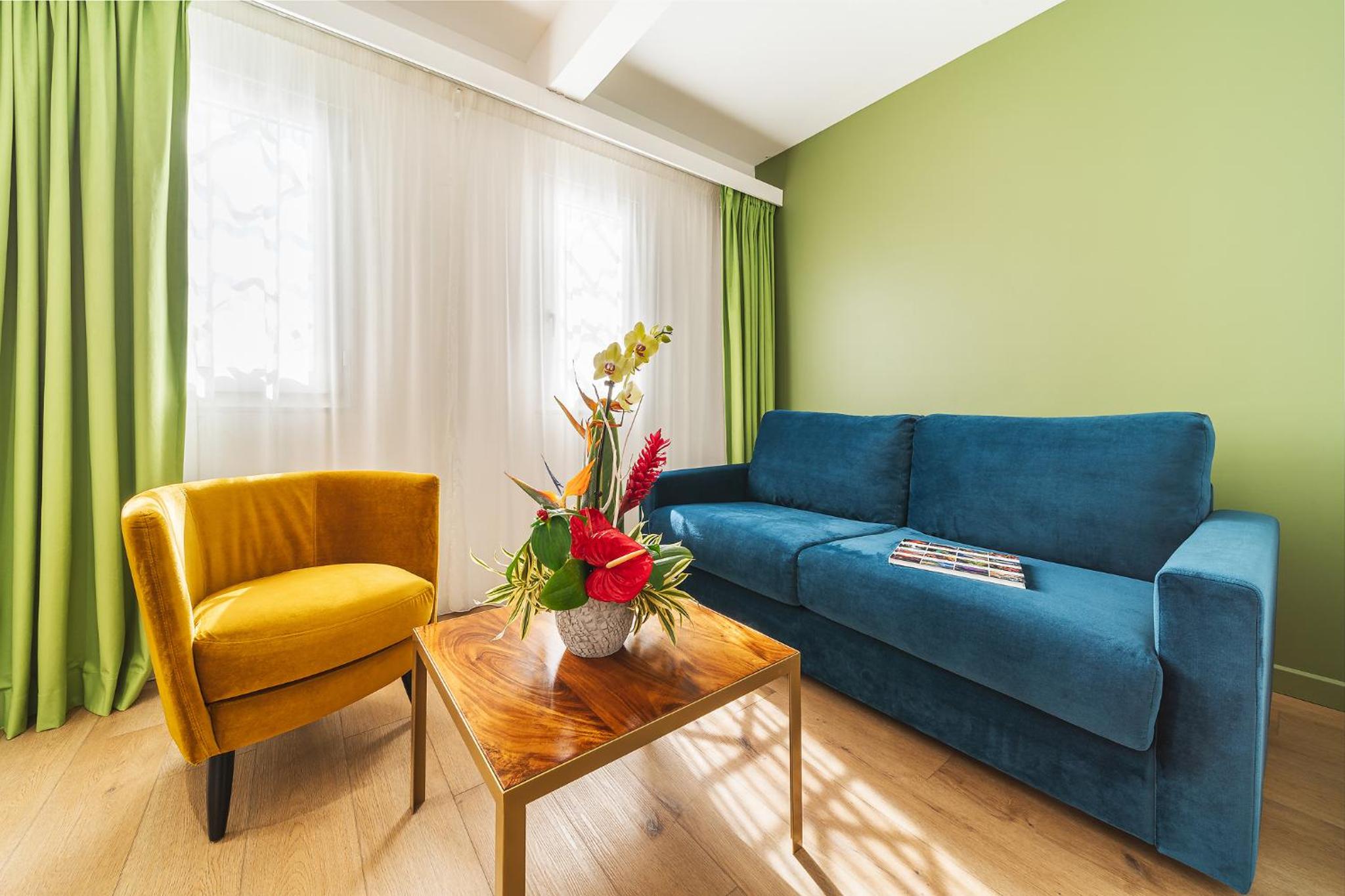 Privilege Room with Balcony - Photo 4