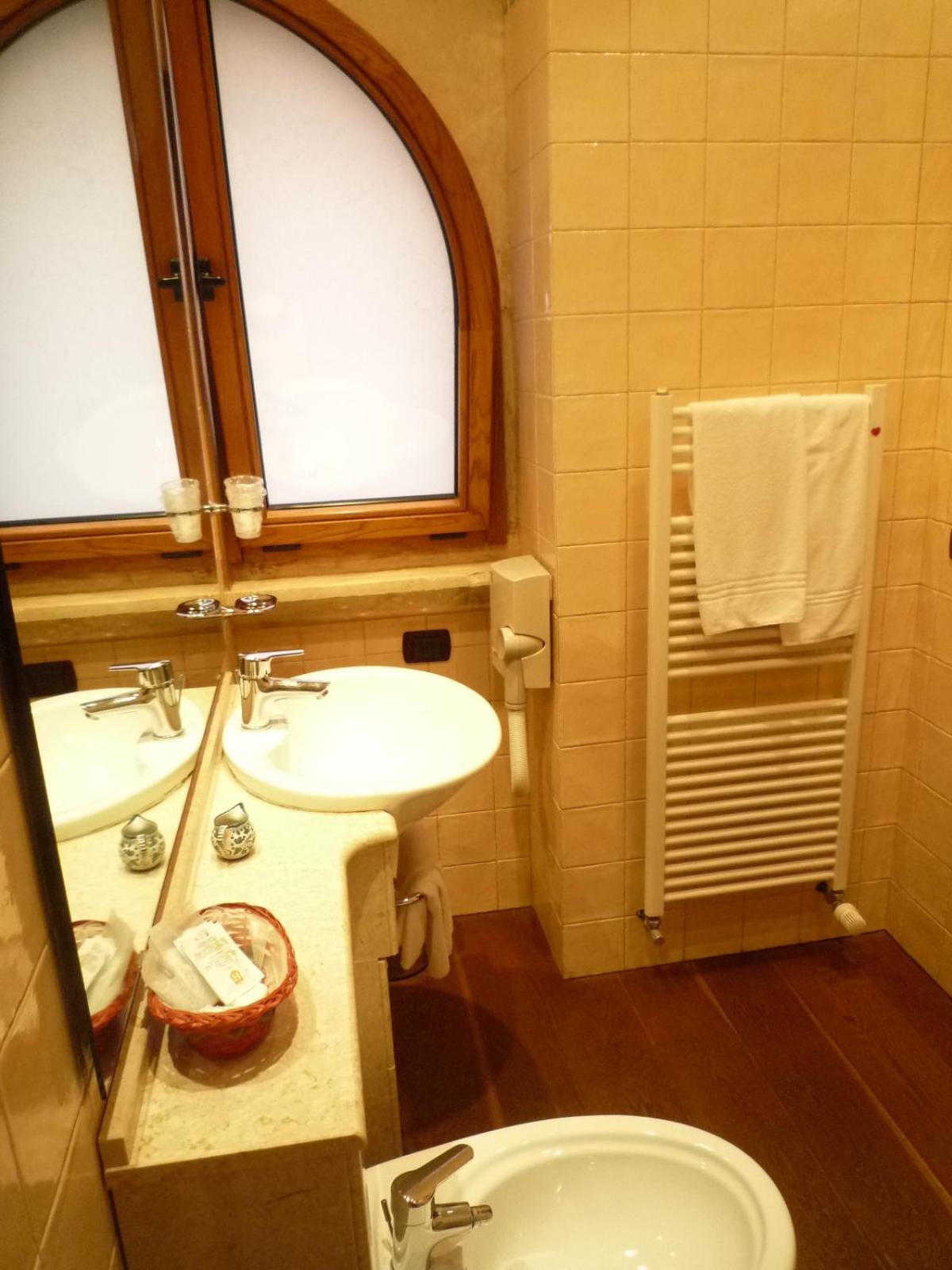Single Room With Balcony photo 2