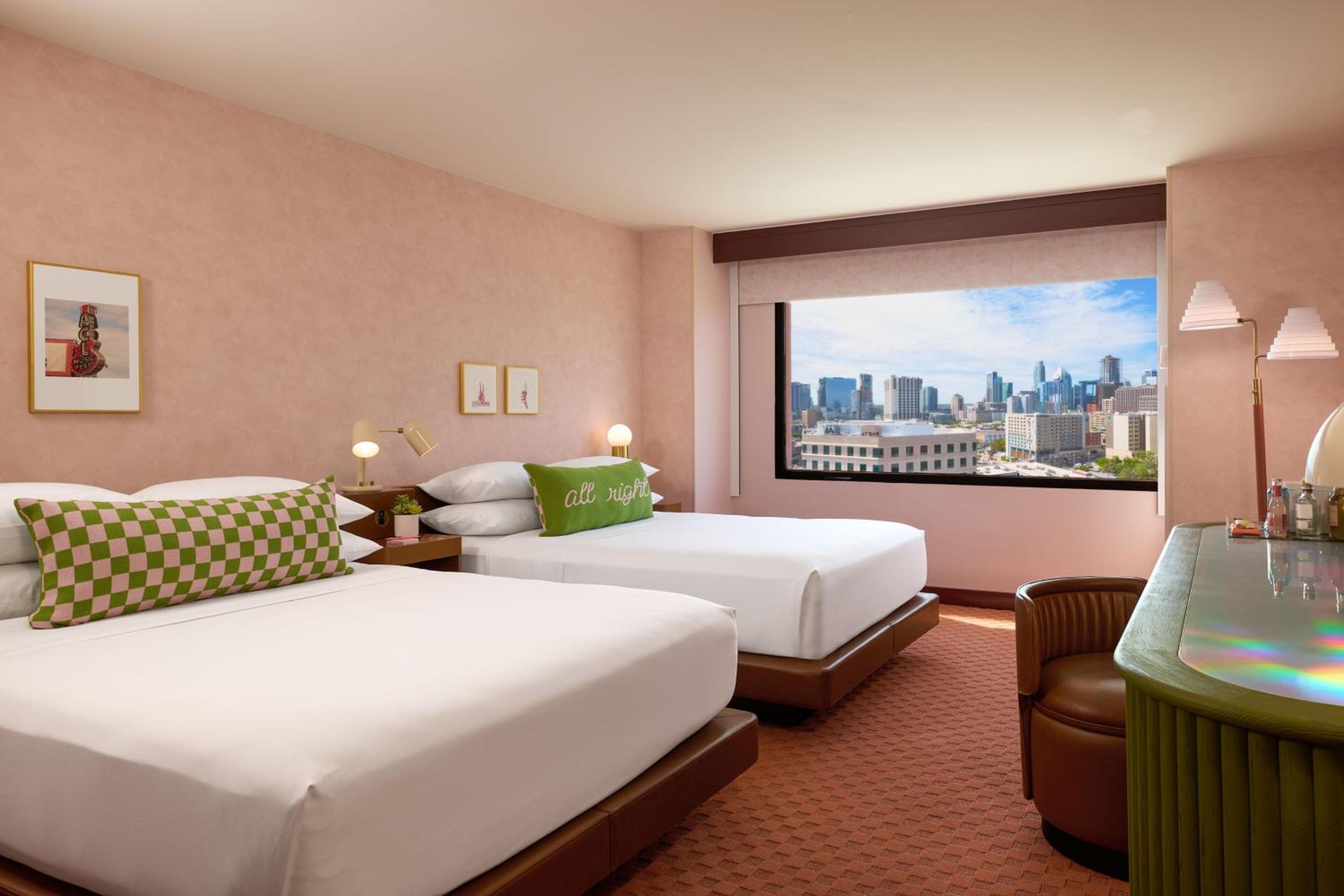 Queen Room with Two Queen Beds - High Floor - Photo 5