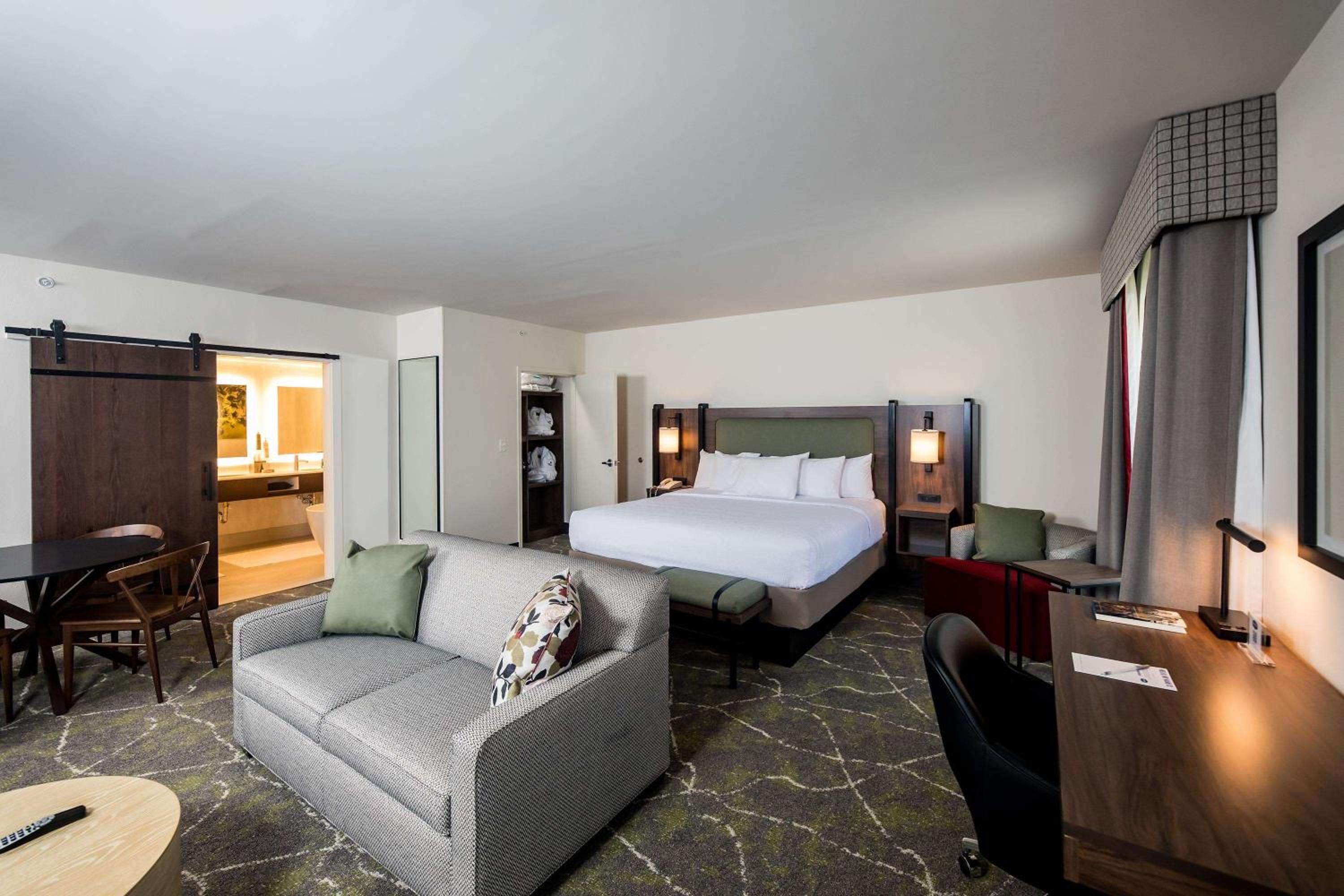 Luxe King Room with Walk-In Shower - Photo 1