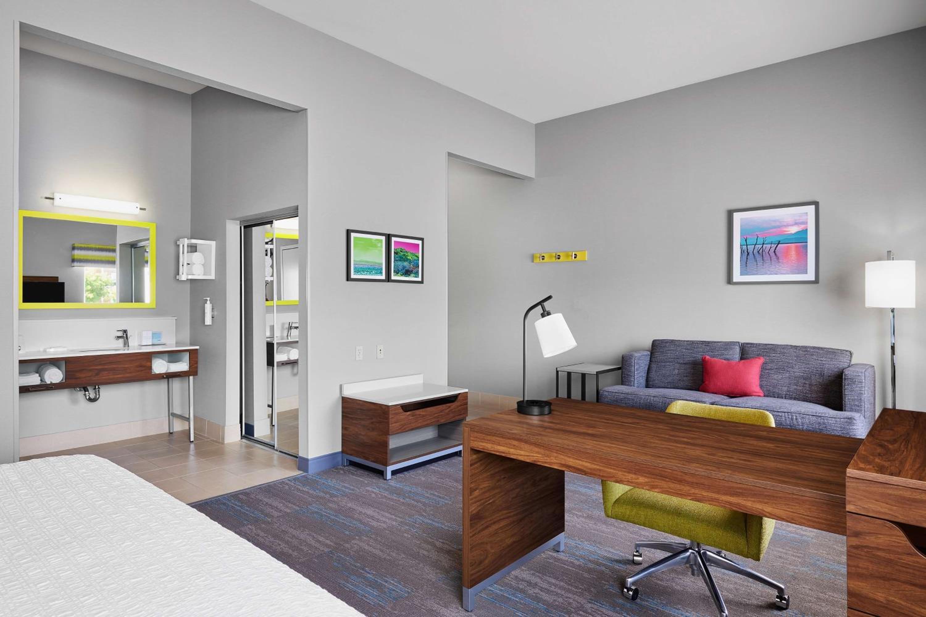 King Studio Suite - Non-Smoking - Photo 1