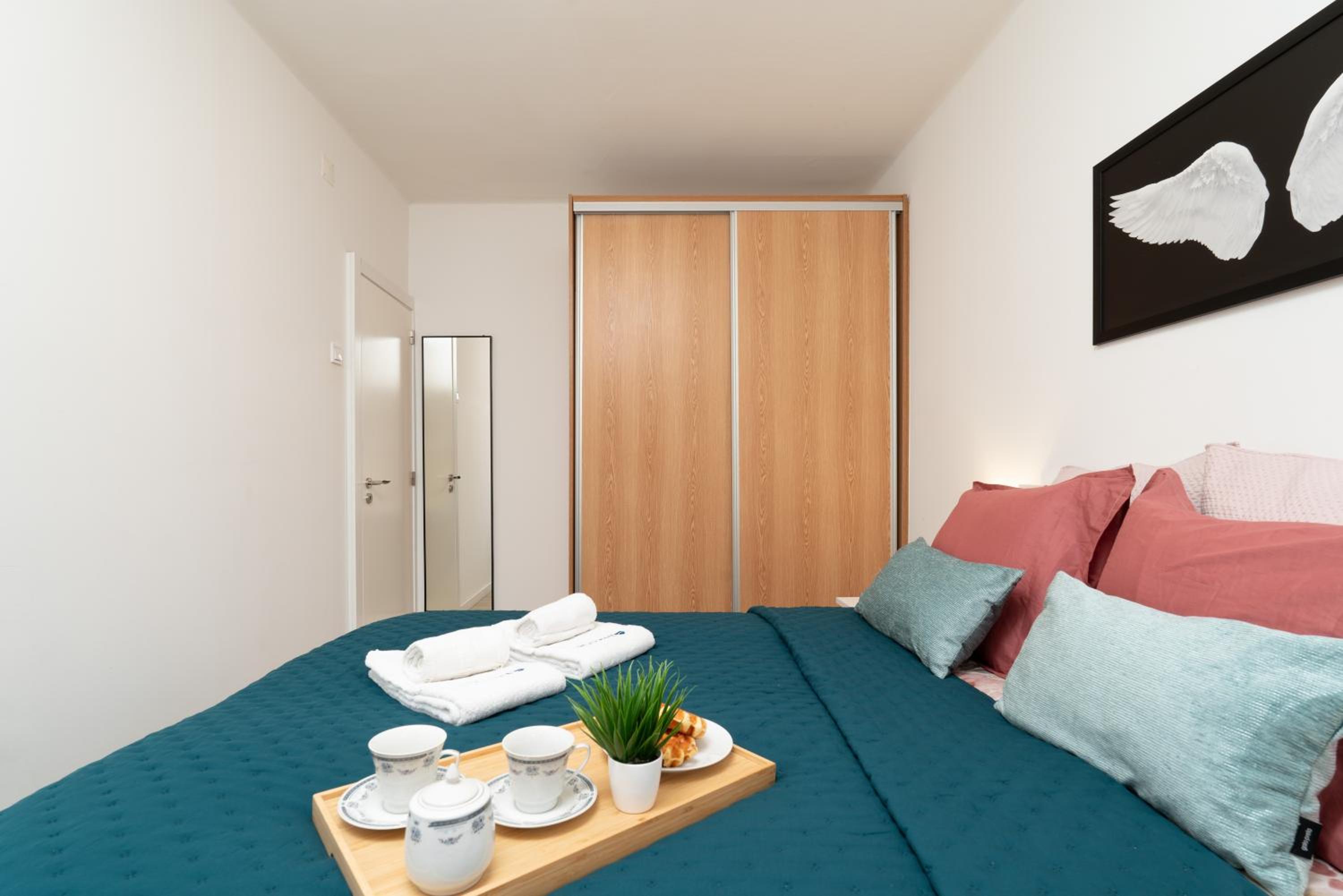 One-Bedroom Apartment photo 3