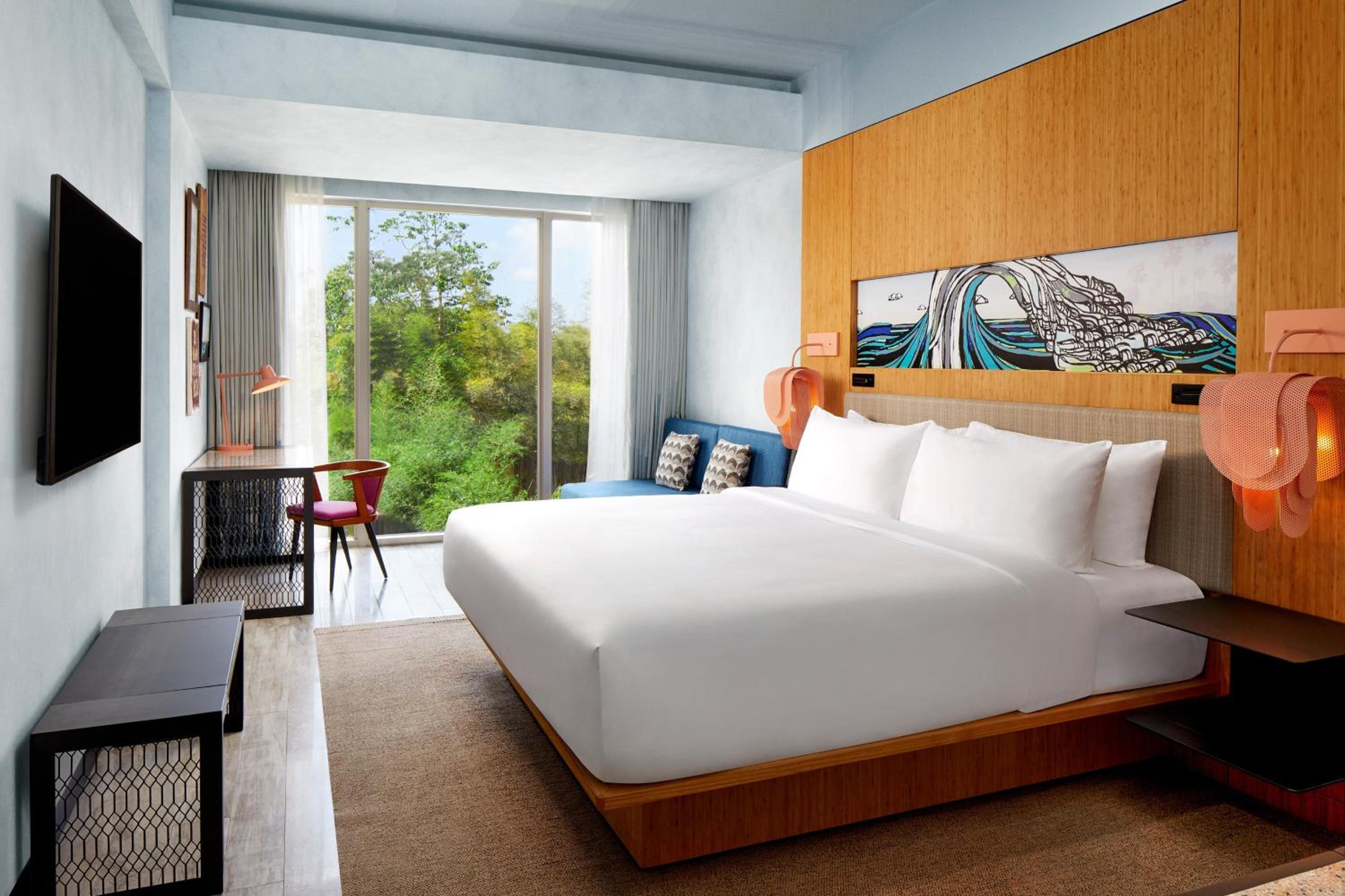 Aloft King Room - Photo 1