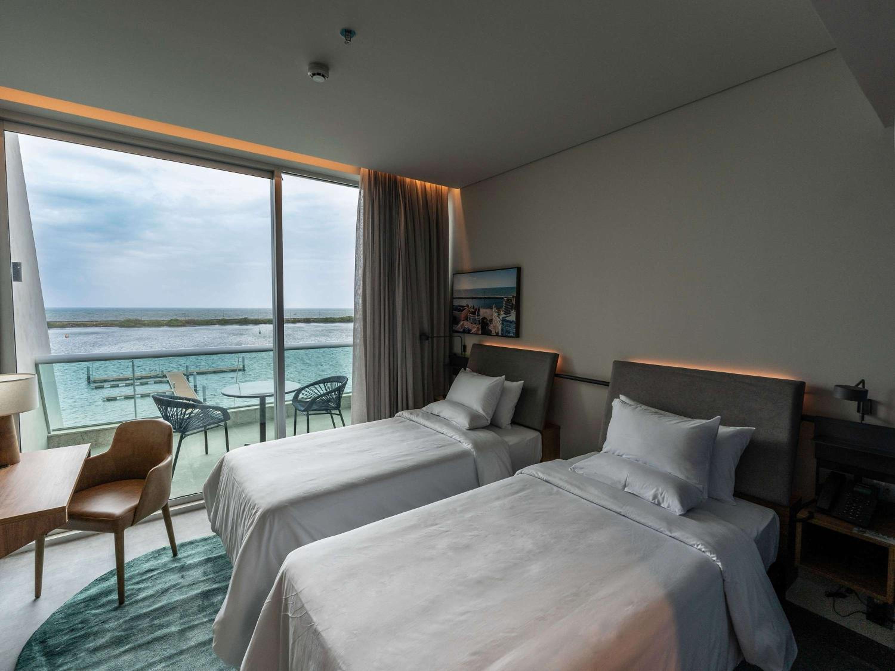 Superior Twin Room with Balcony and Sea View