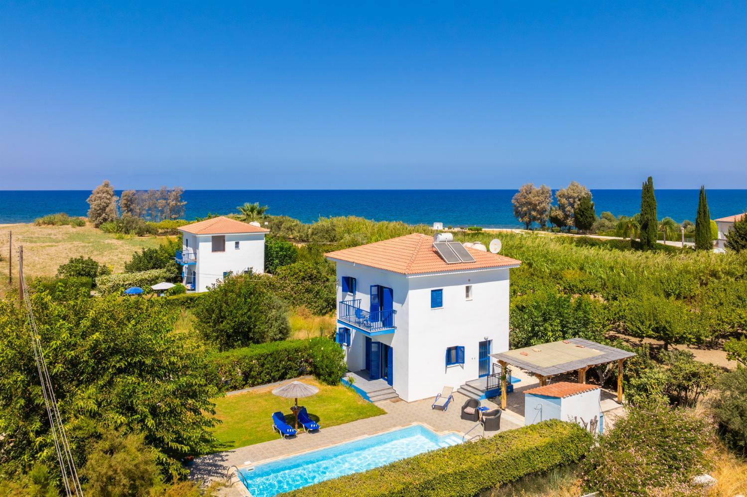 Villa photo 2