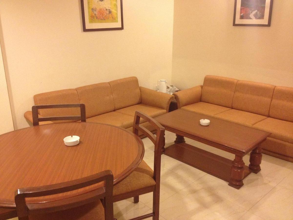 King Suite - Photo 3