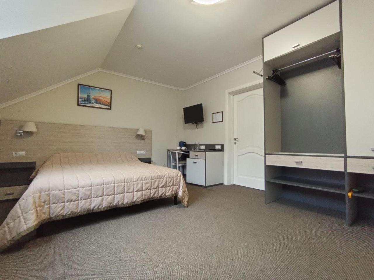 Triple Room with Shower photo 1