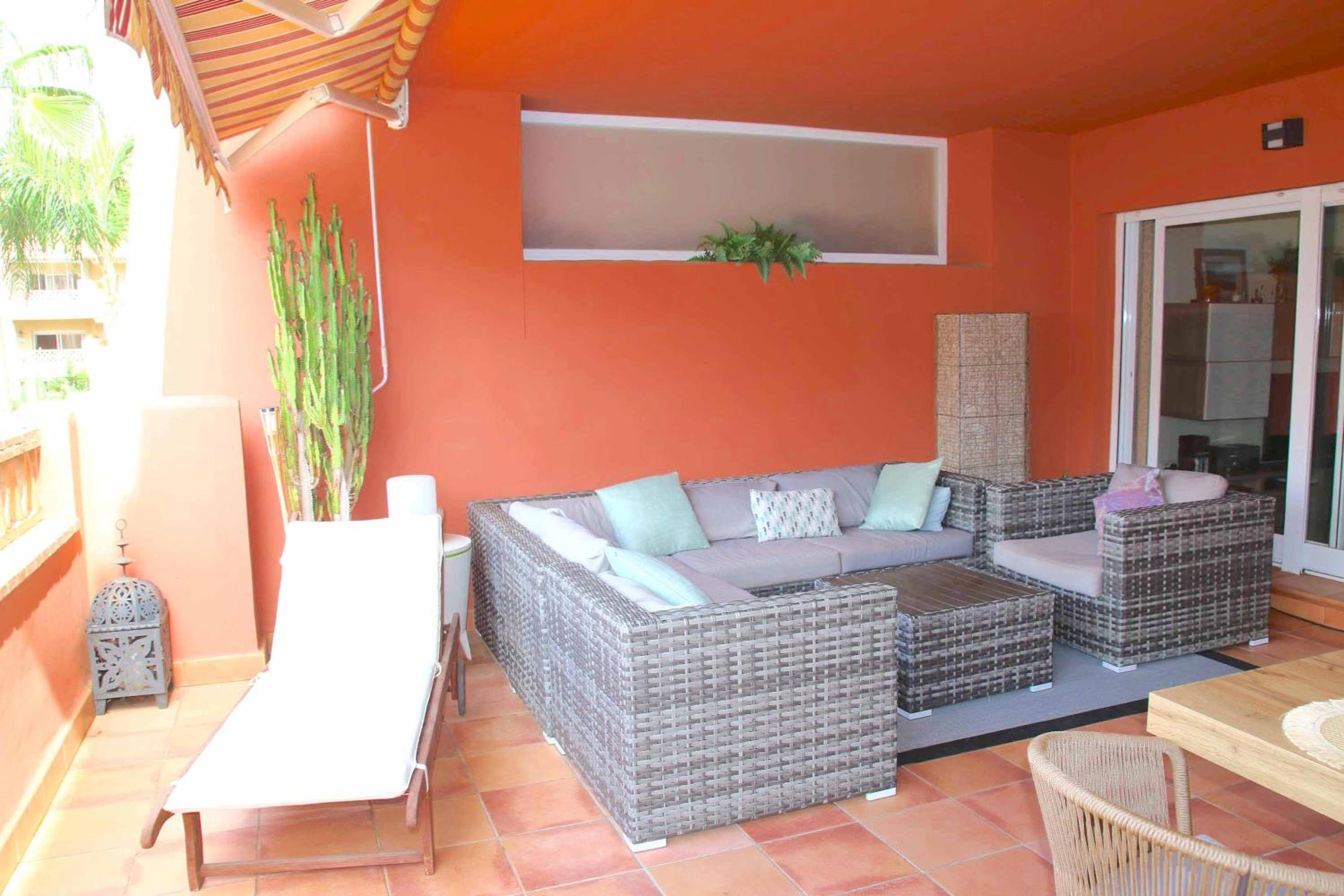 Two-Bedroom Deluxe Apartment with Ocean View photo 2