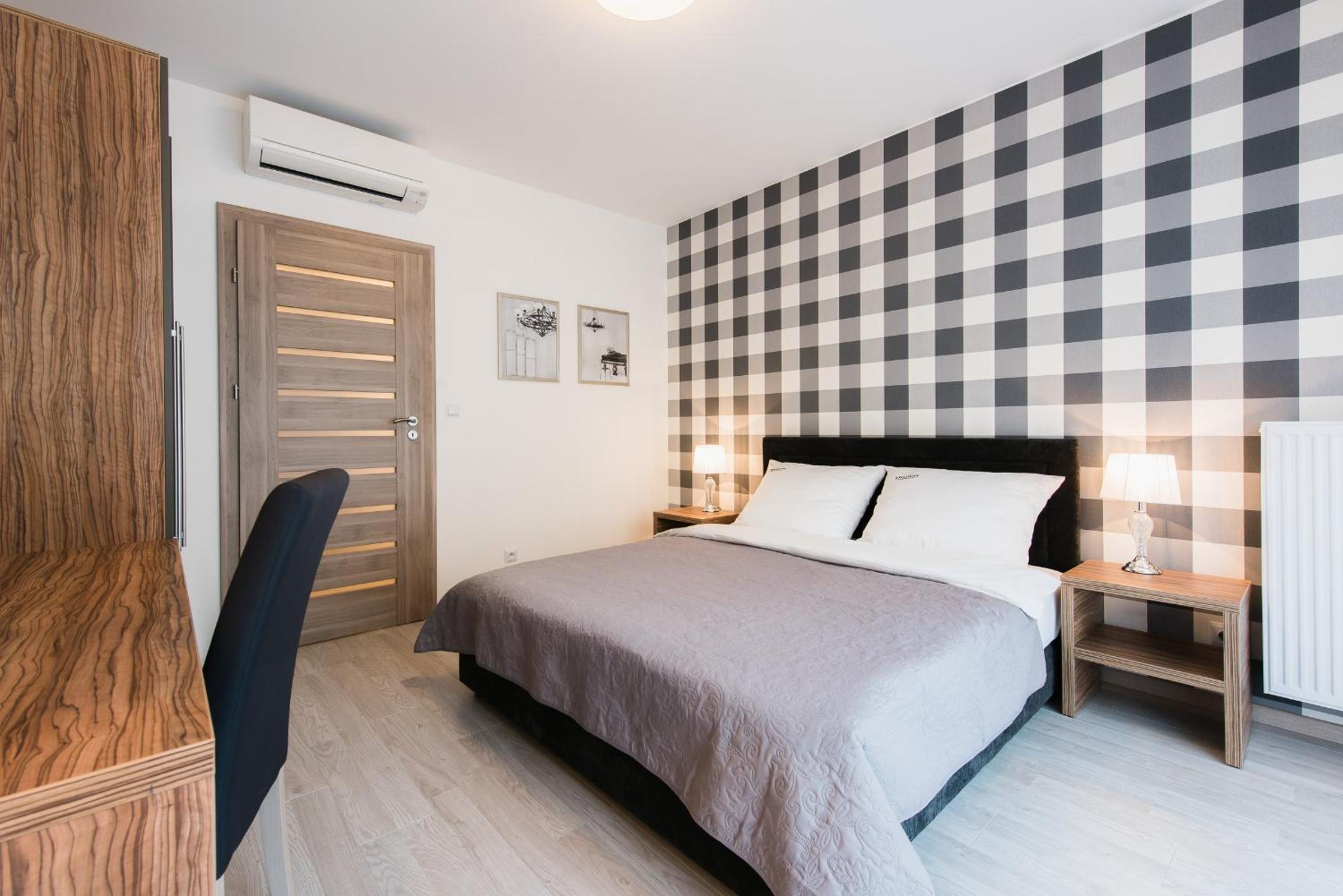 Superior One-Bedroom Apartment