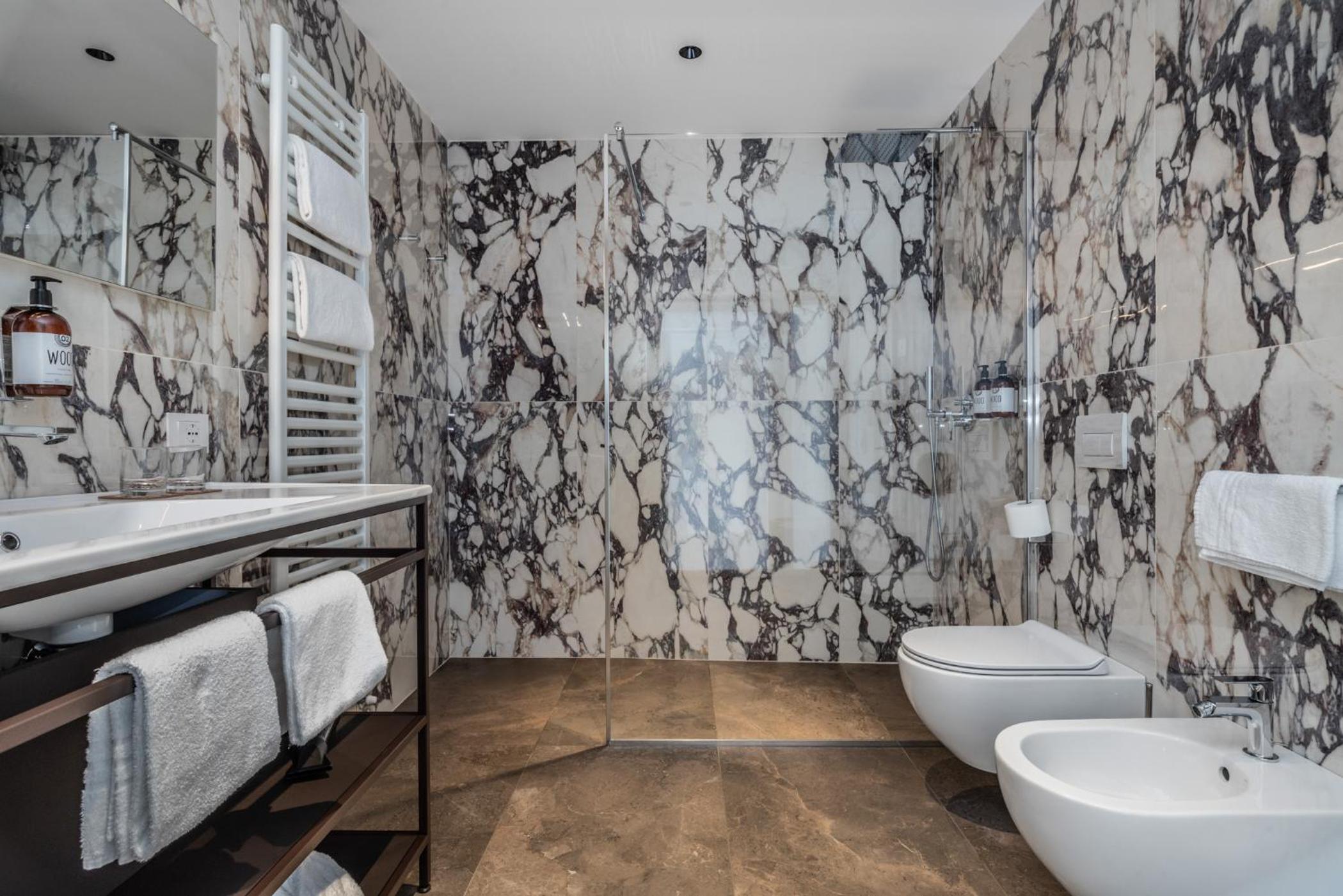 Superior Double or Twin Room - Photo 4