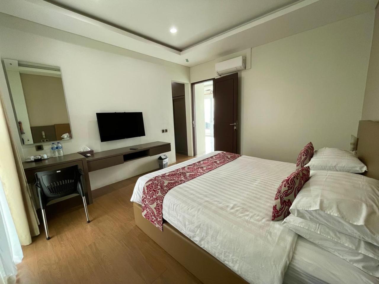 King Suite with Balcony