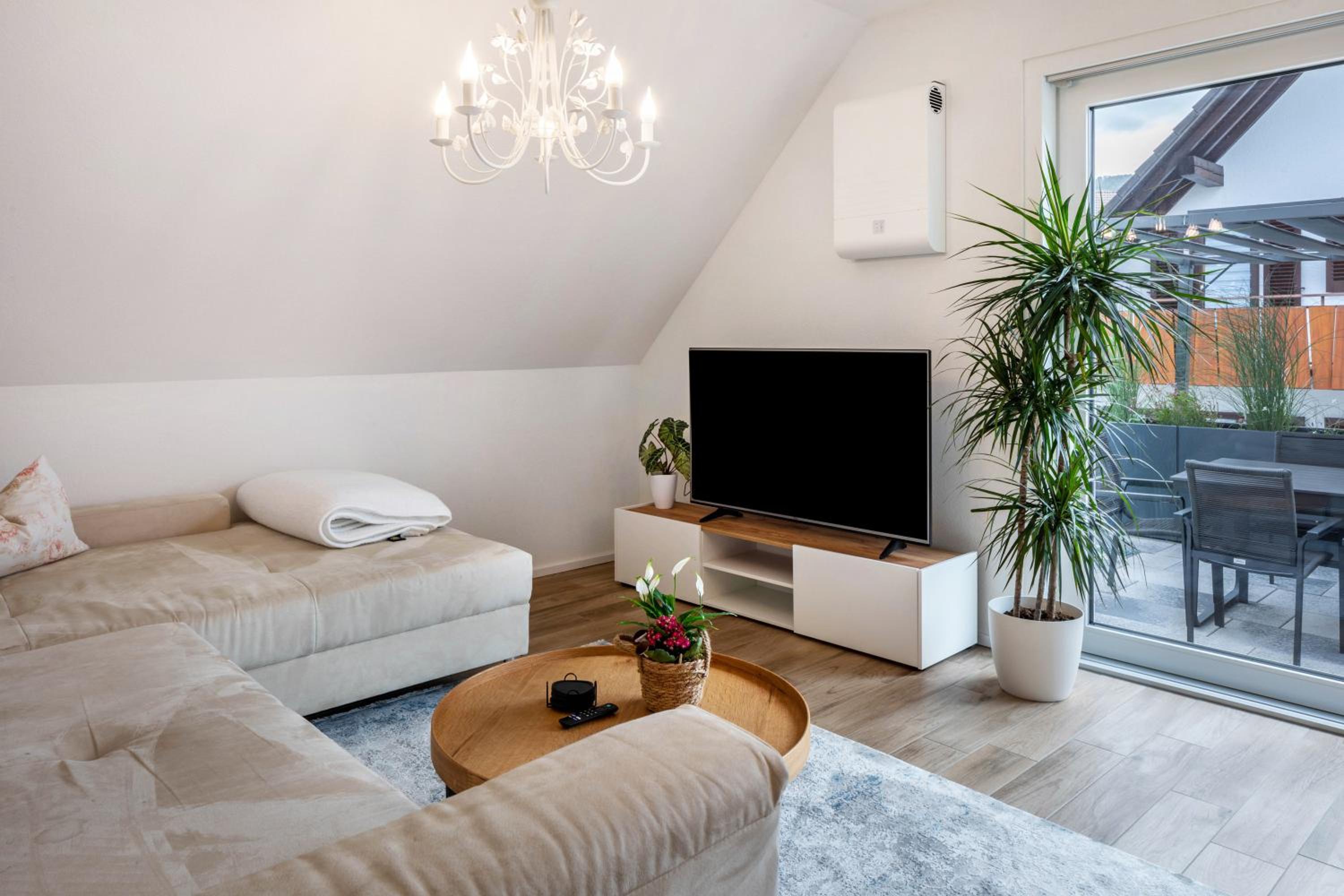Two-Bedroom Deluxe Apartment with Garden View photo 1