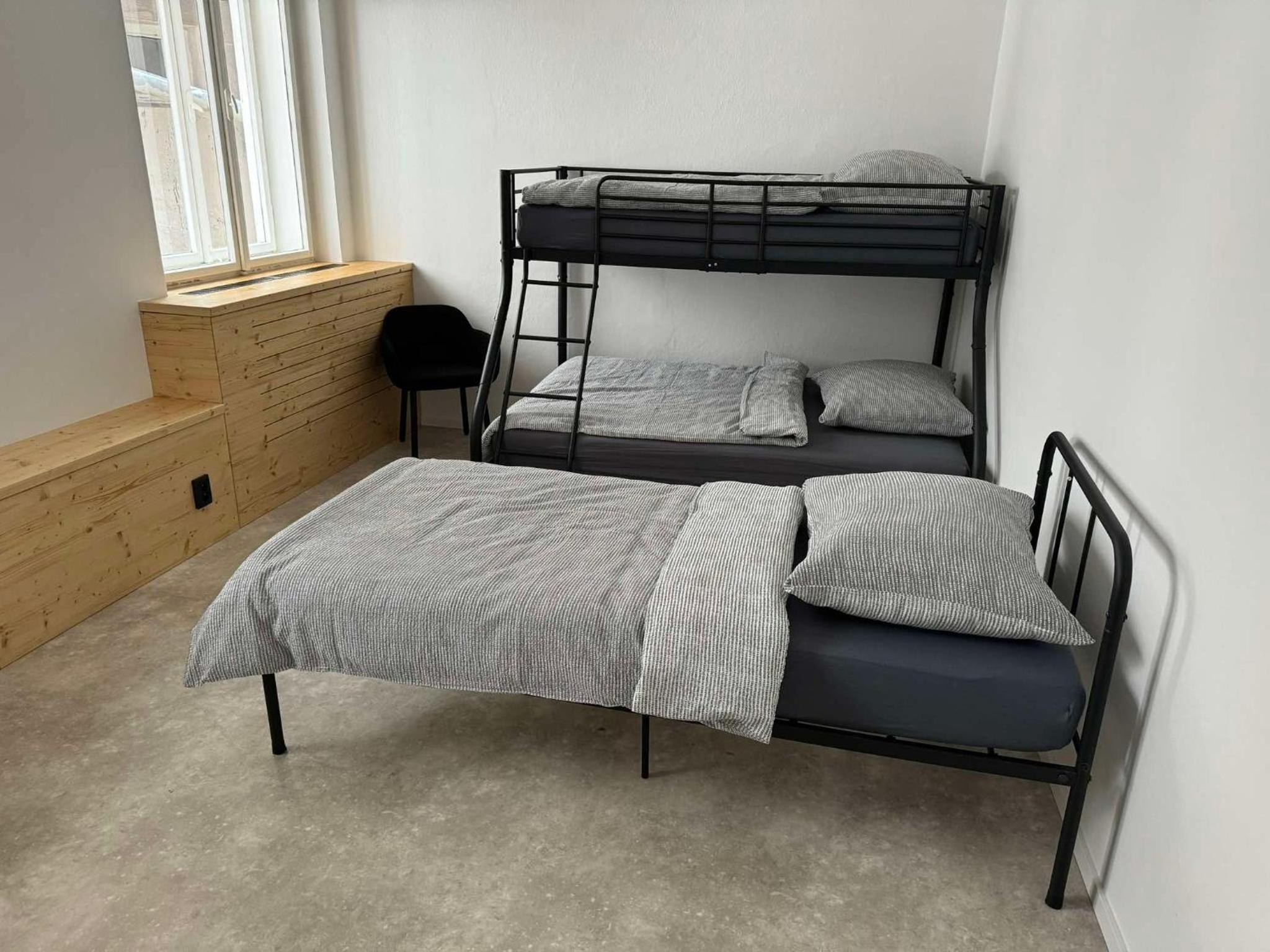 4-Bed Mixed Dormitory Room photo 3
