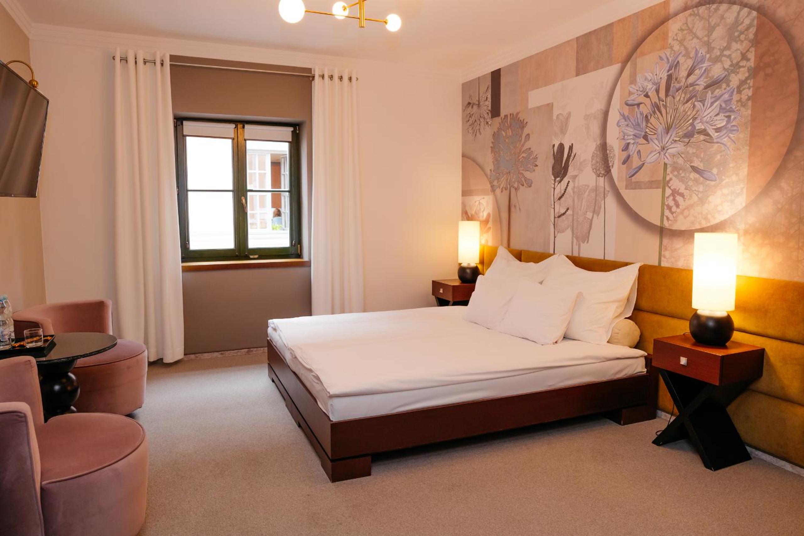 Double Room - Photo 7