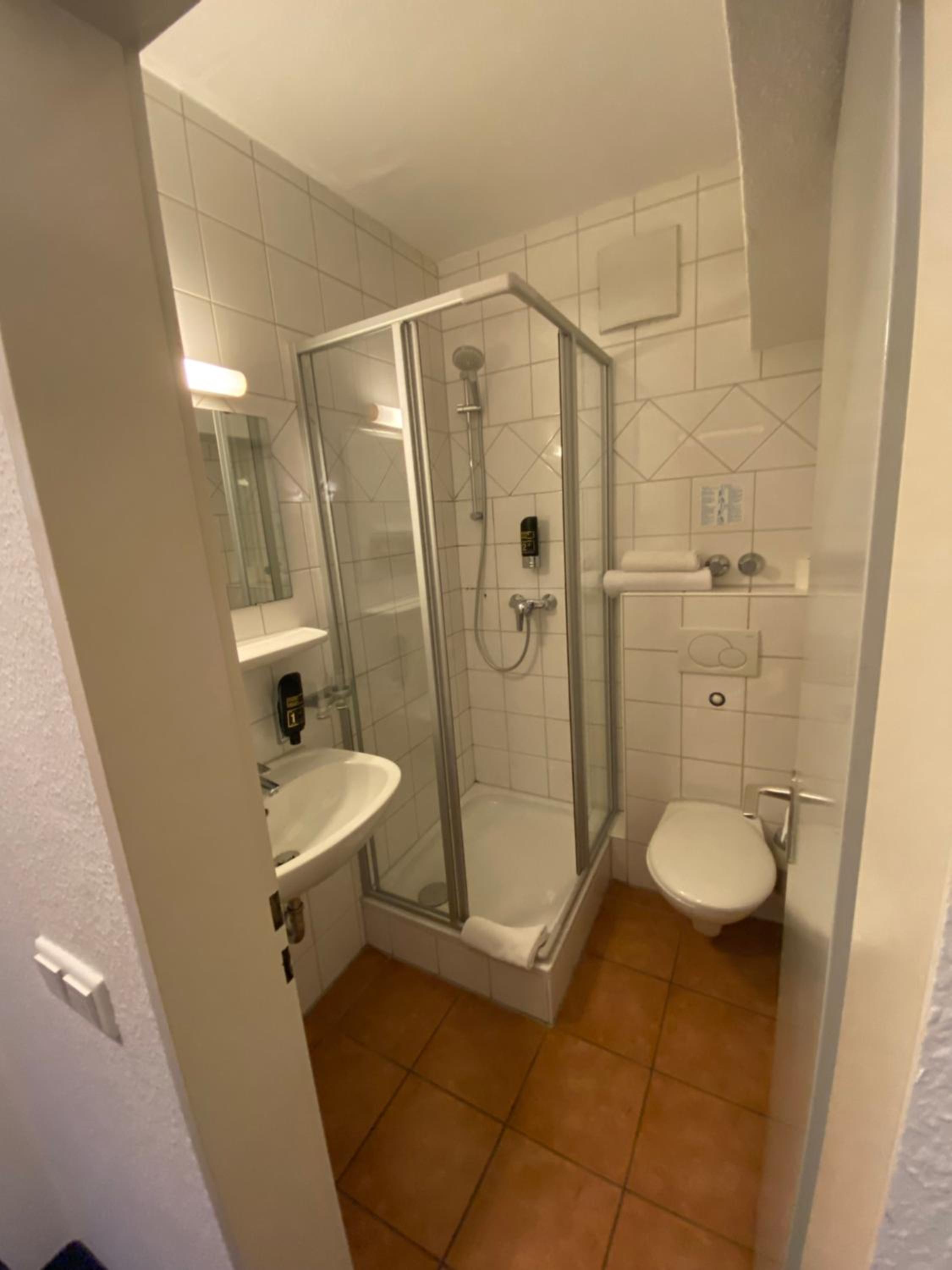 Economy Double Room photo 2