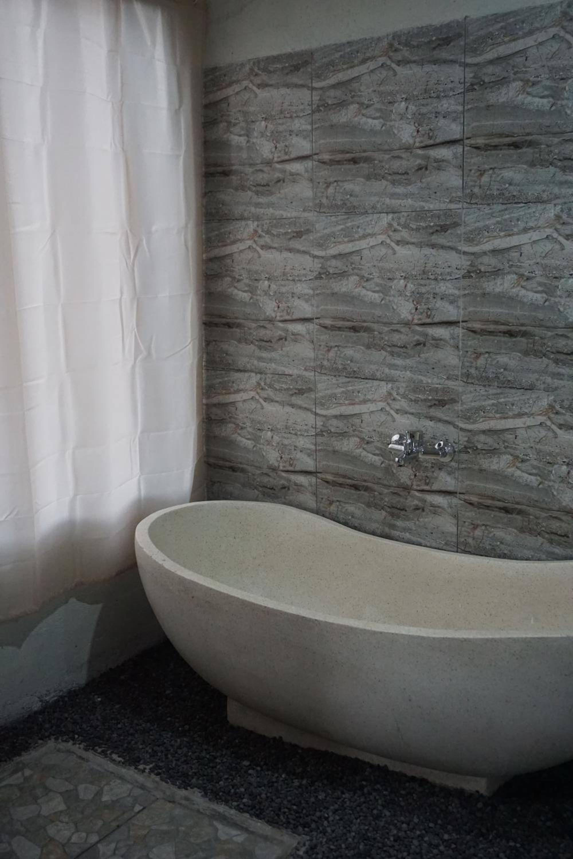 Suite with Pool View - Photo 6