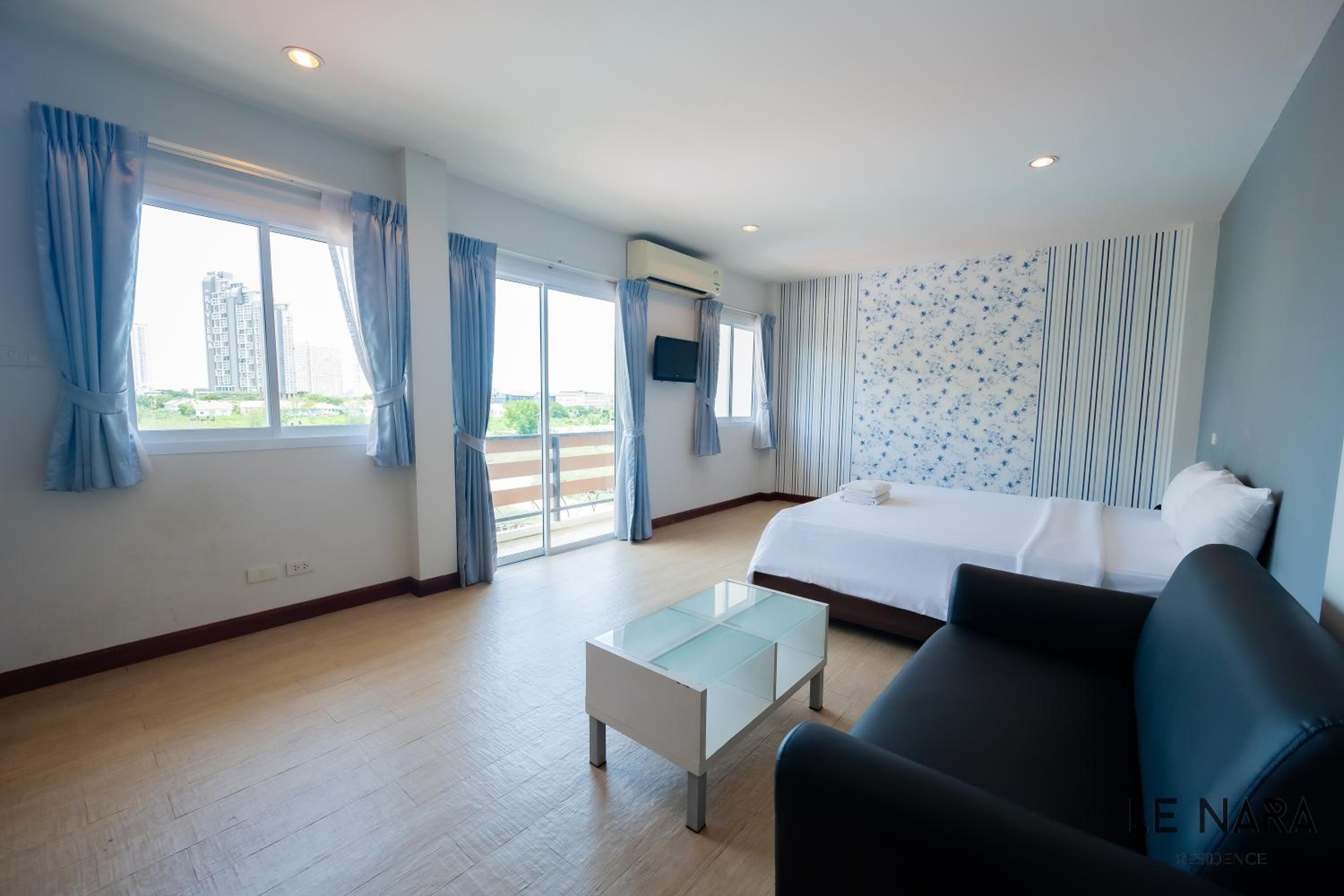 Deluxe Double Room photo 3