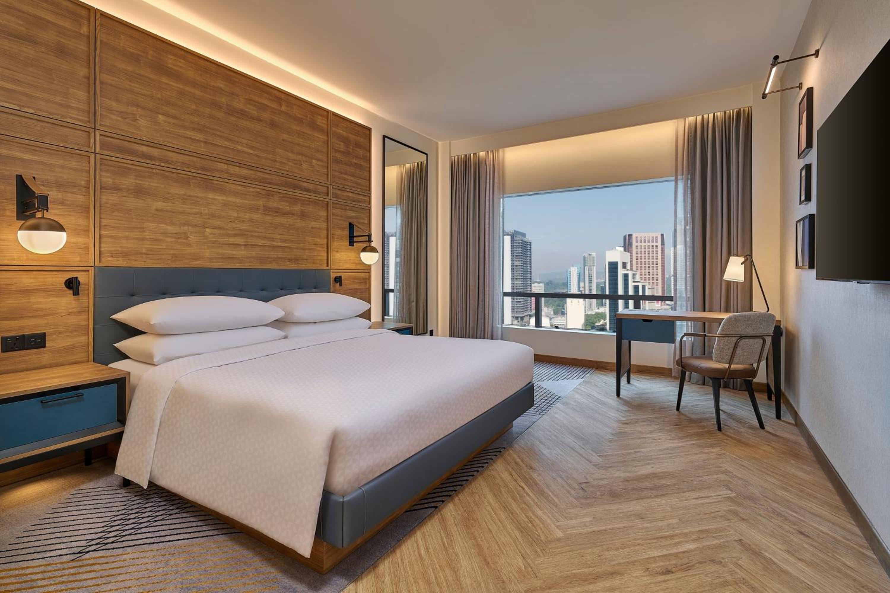 Deluxe King Room