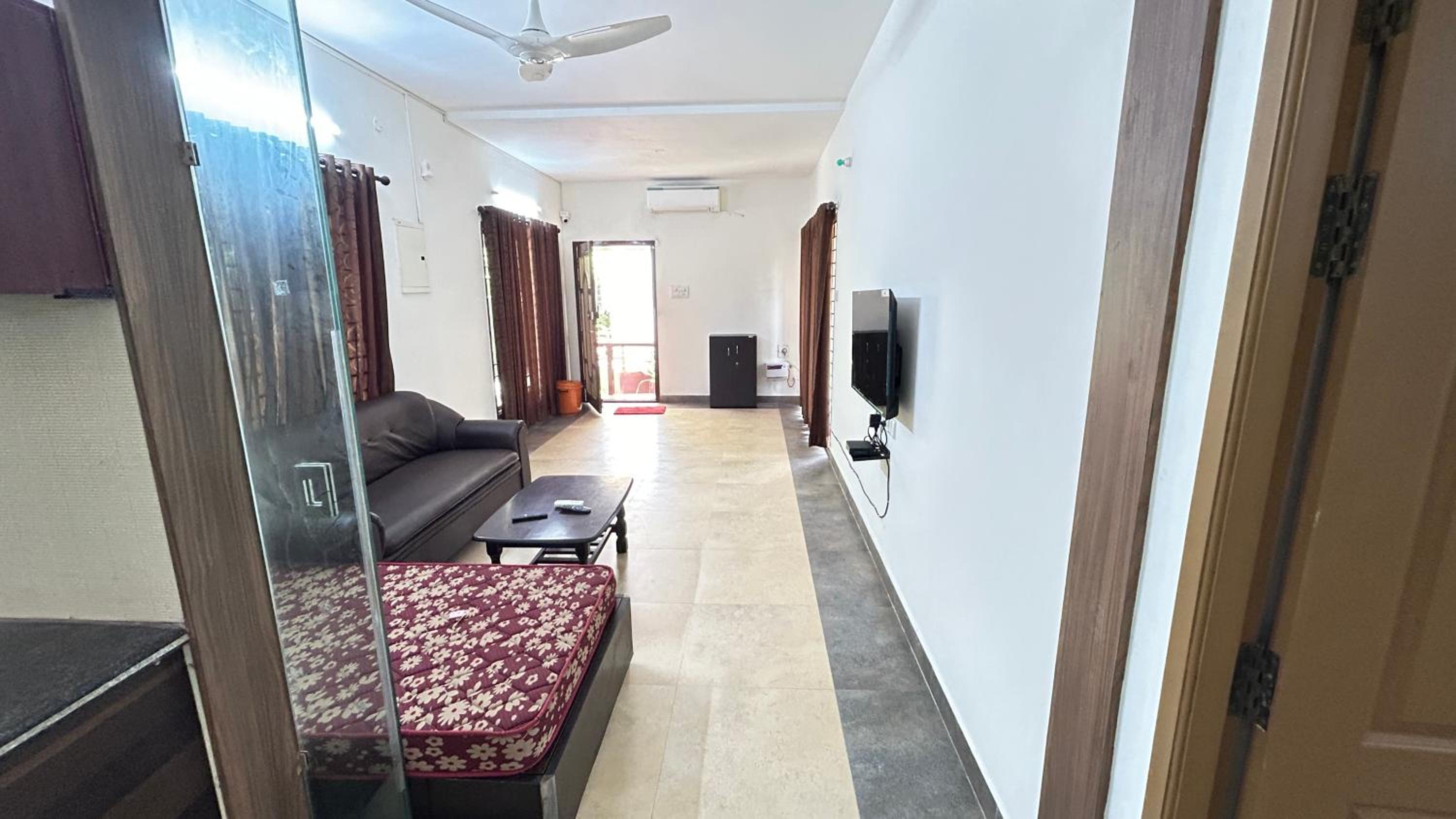 Three-Bedroom Villa photo 2
