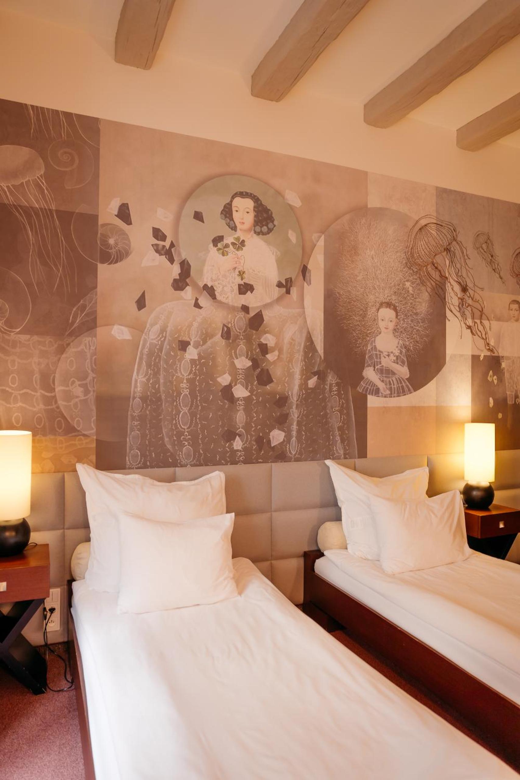 Twin Room - Photo 7