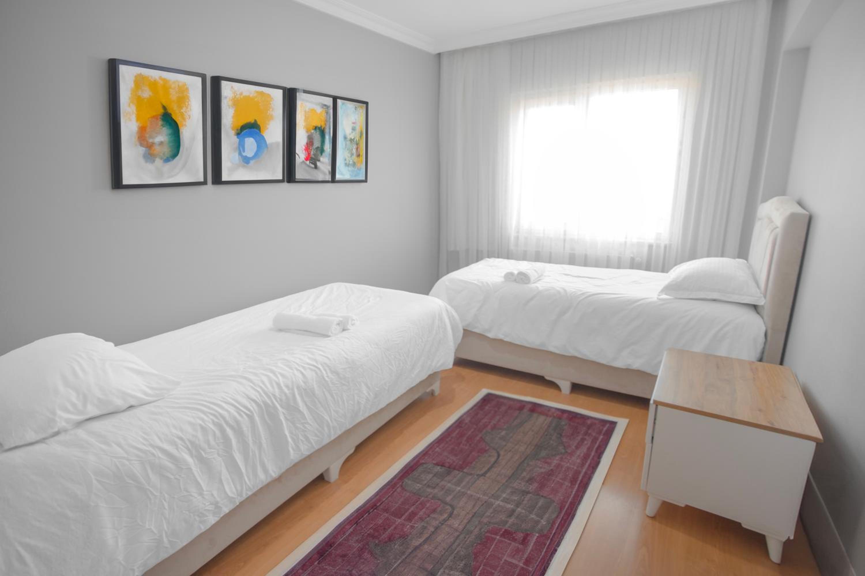 Three-Bedroom Apartment photo 2