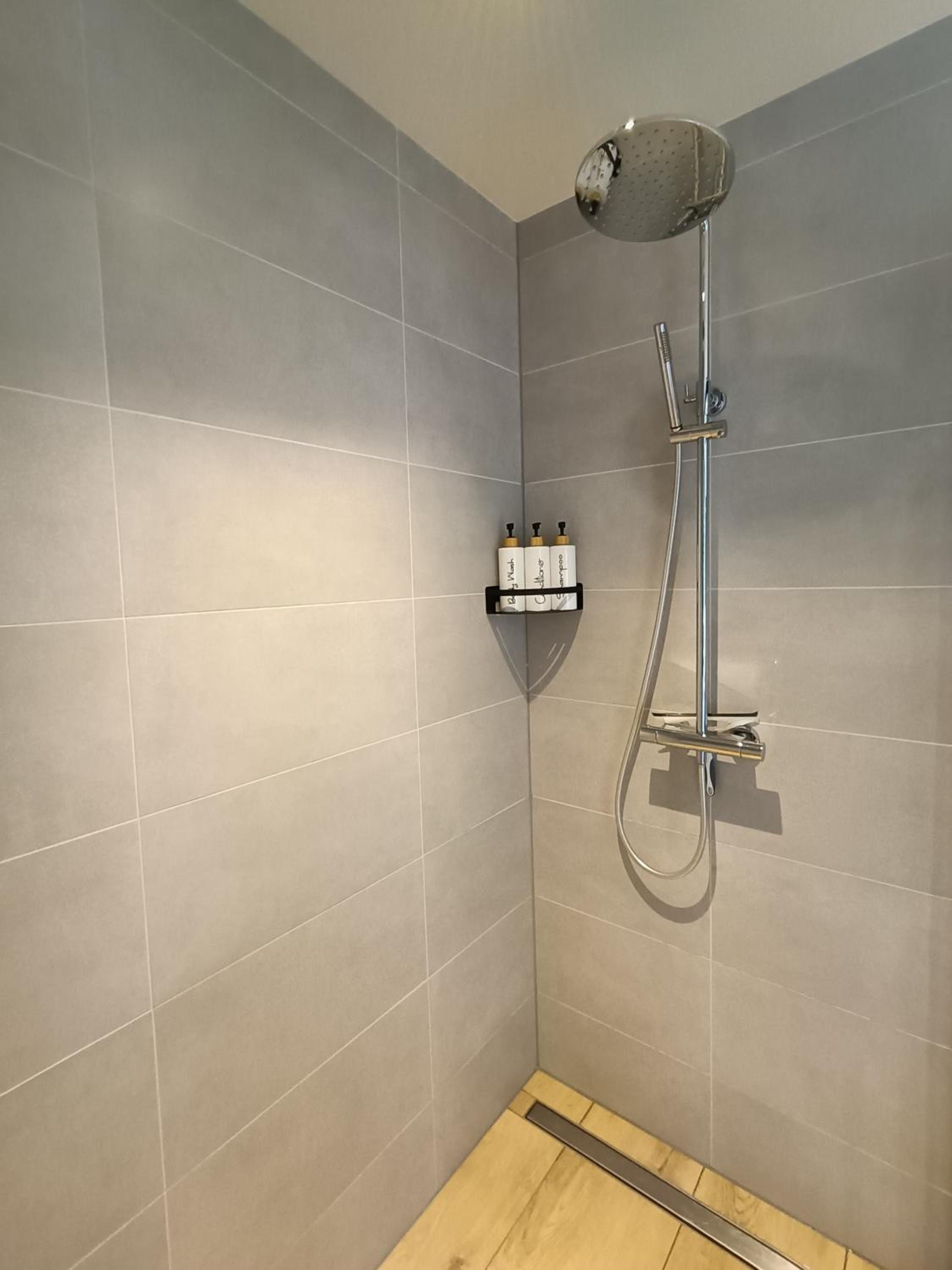 Double Room with Private Bathroom photo 2