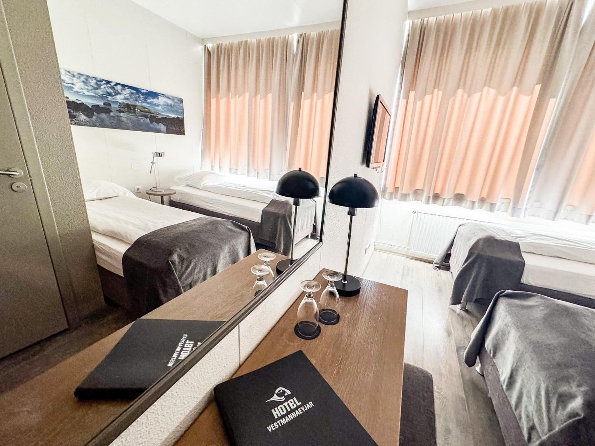 Small Twin Room photo 2