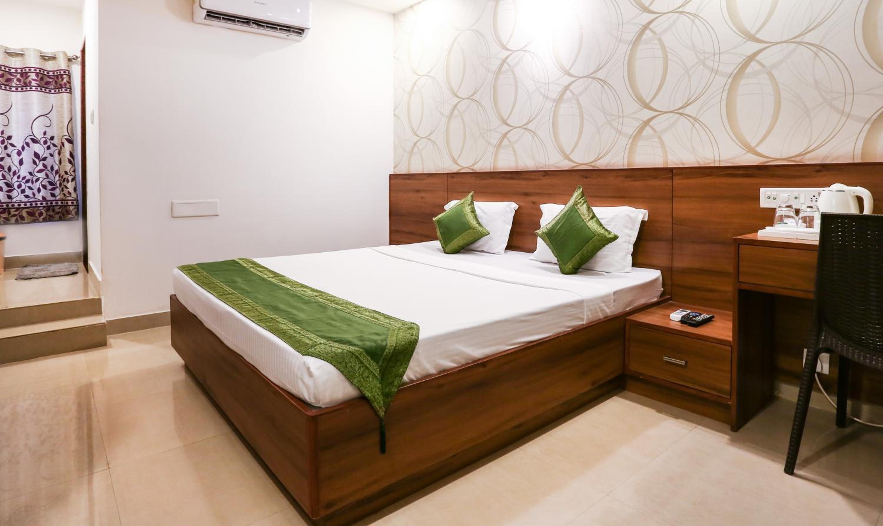 Standard Room With Queen Bed photo 2