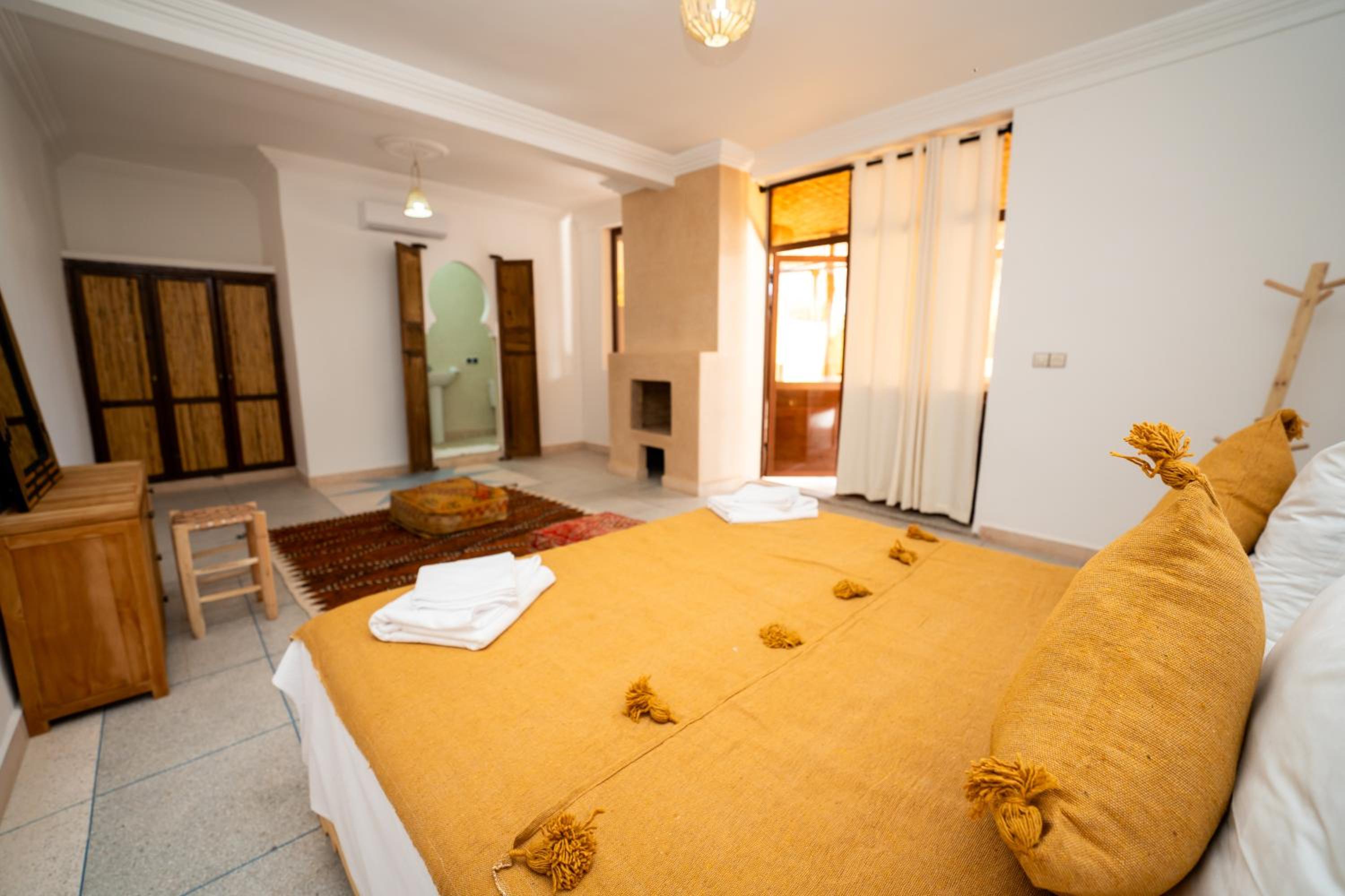 Deluxe Family Suite photo 2